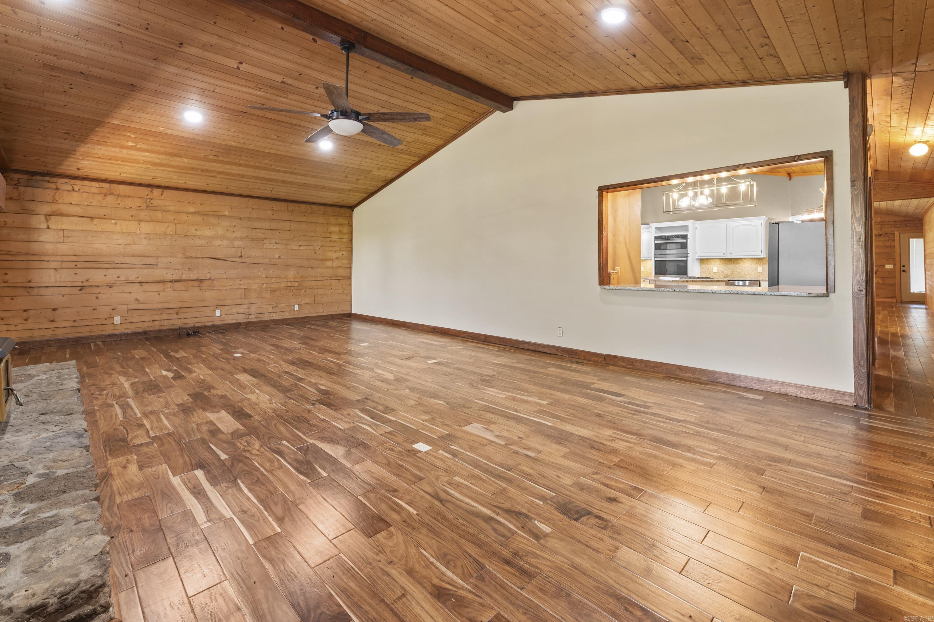 50 TNT Ln.  Heber Springs, AR