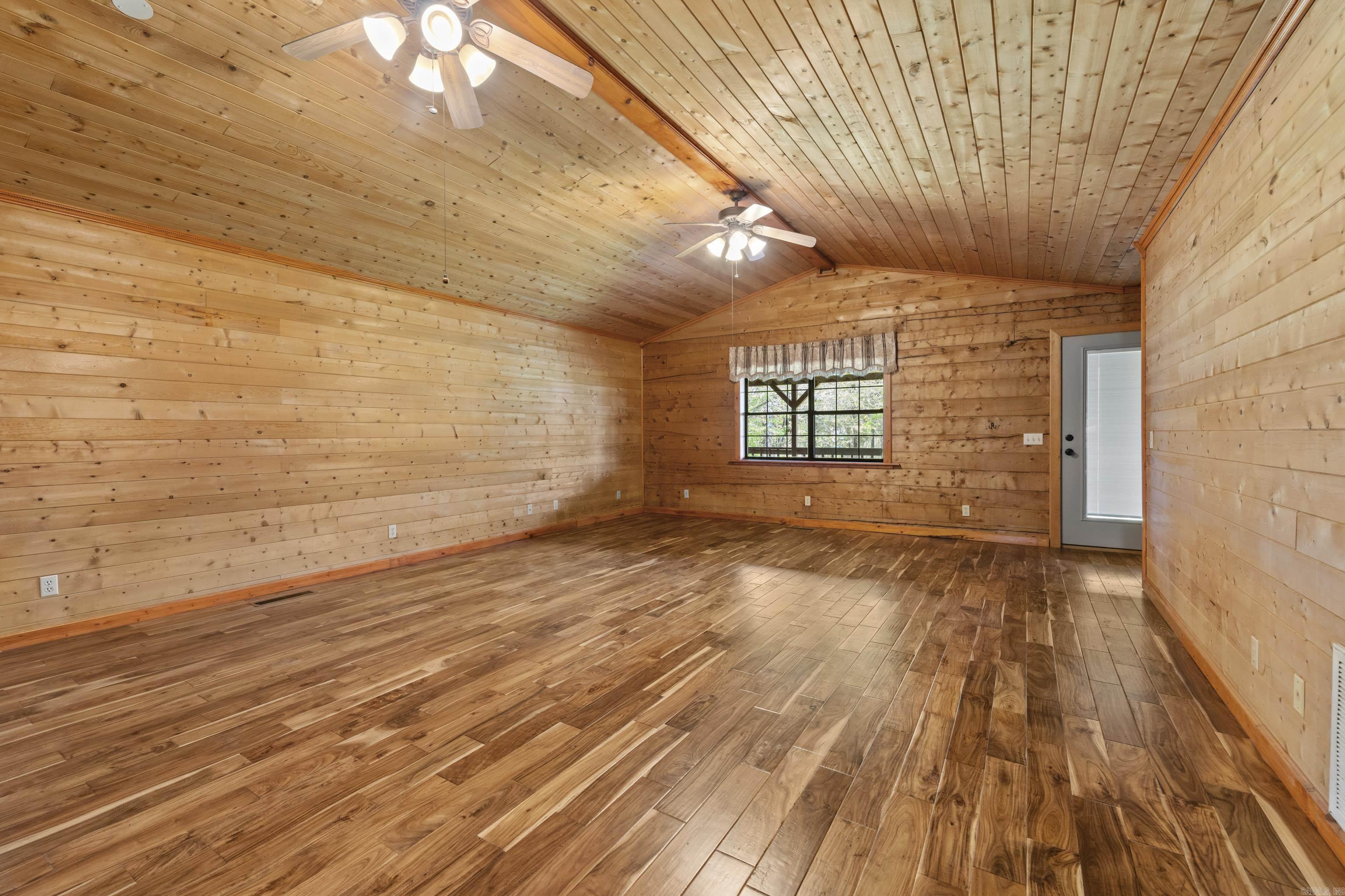 50 TNT Ln.  Heber Springs, AR