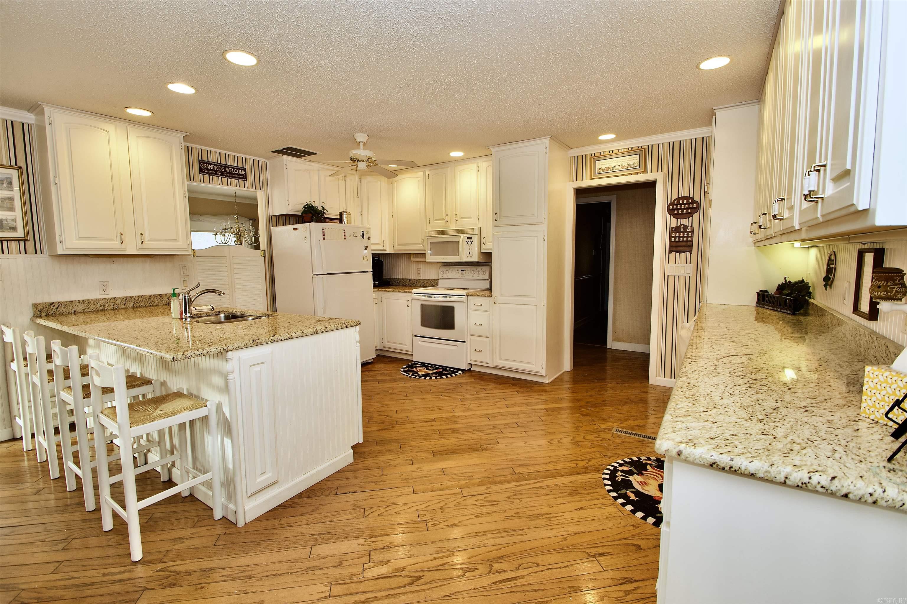 18 Seville Ln  Hot Springs Village, AR