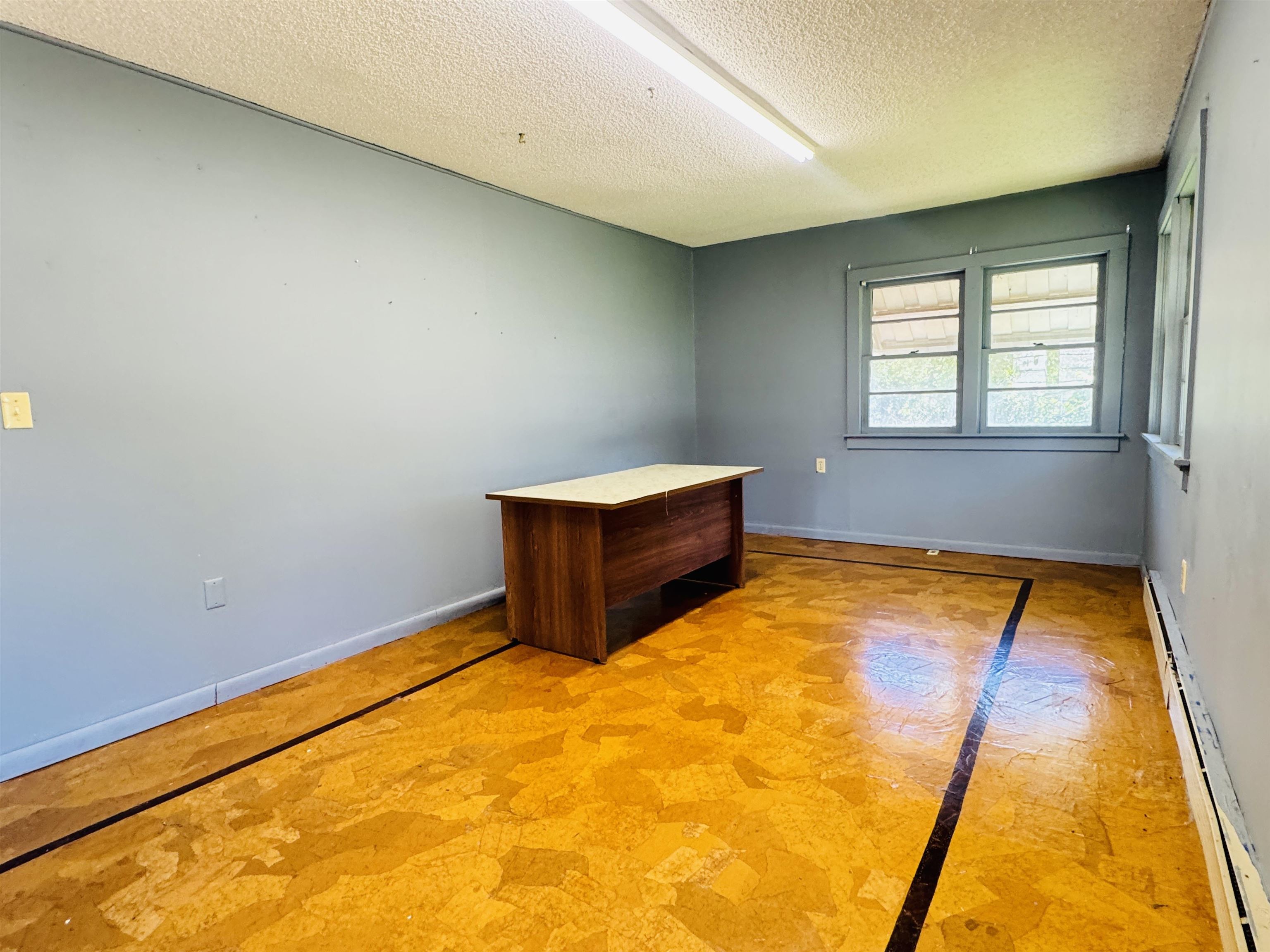 41 S Spring Street  Melbourne, AR