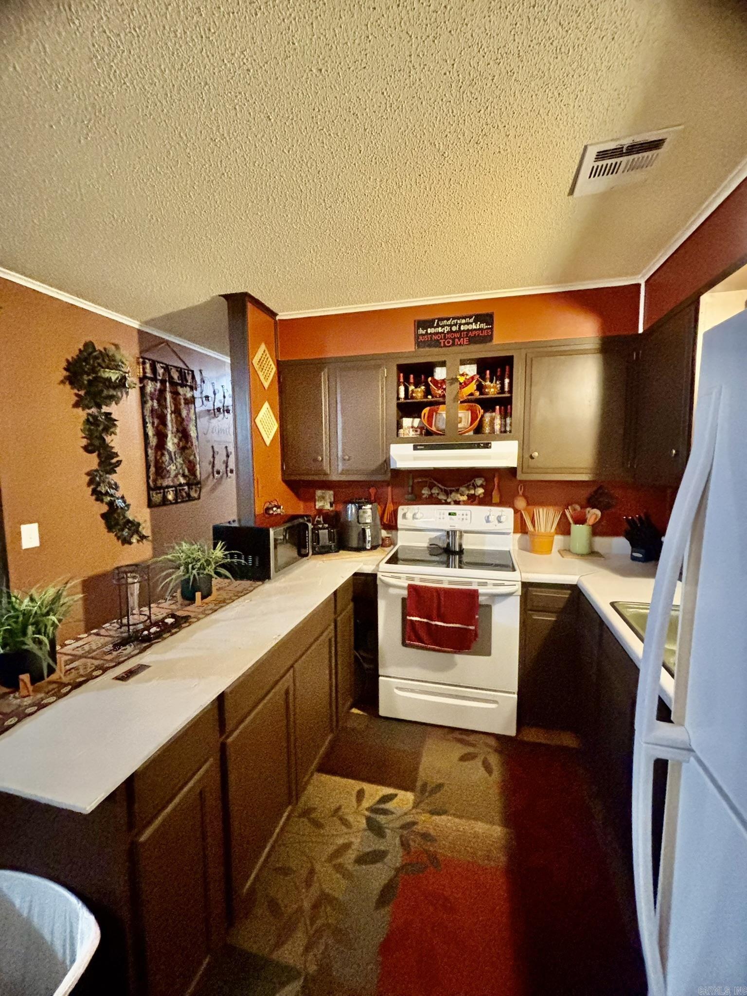 61 Tomino  Hot Springs Village, AR