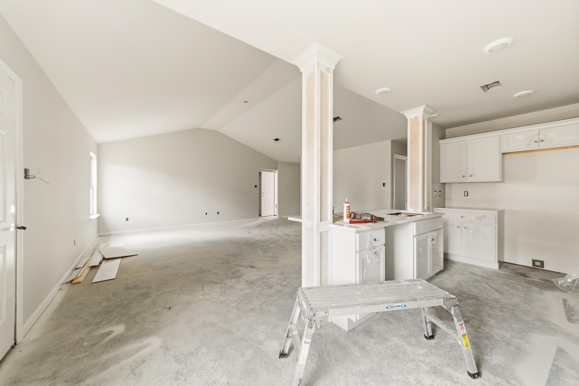 101 LLOYD HENDERSON  Beebe, AR