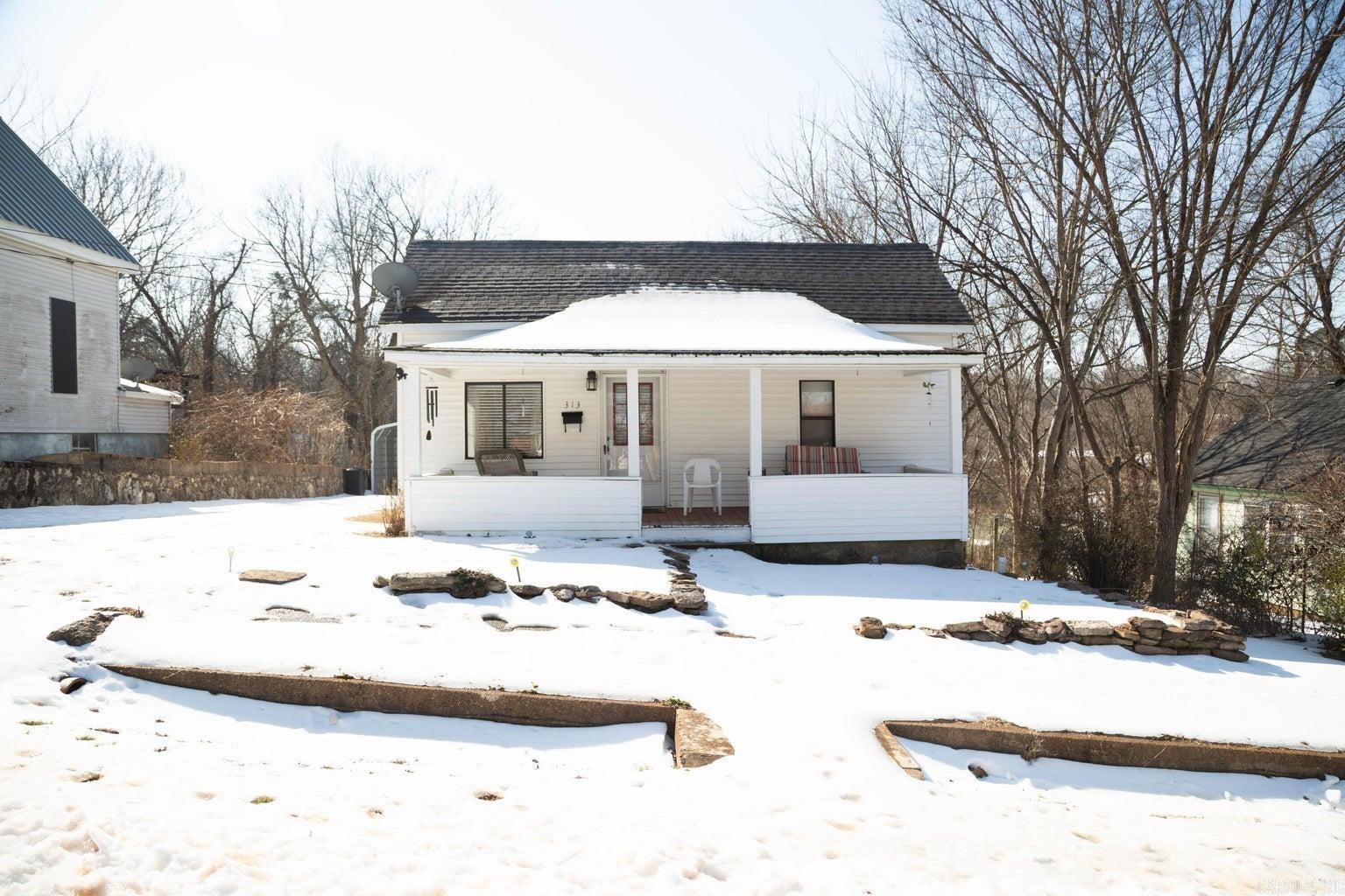 313 N 3rd  Thayer, MO