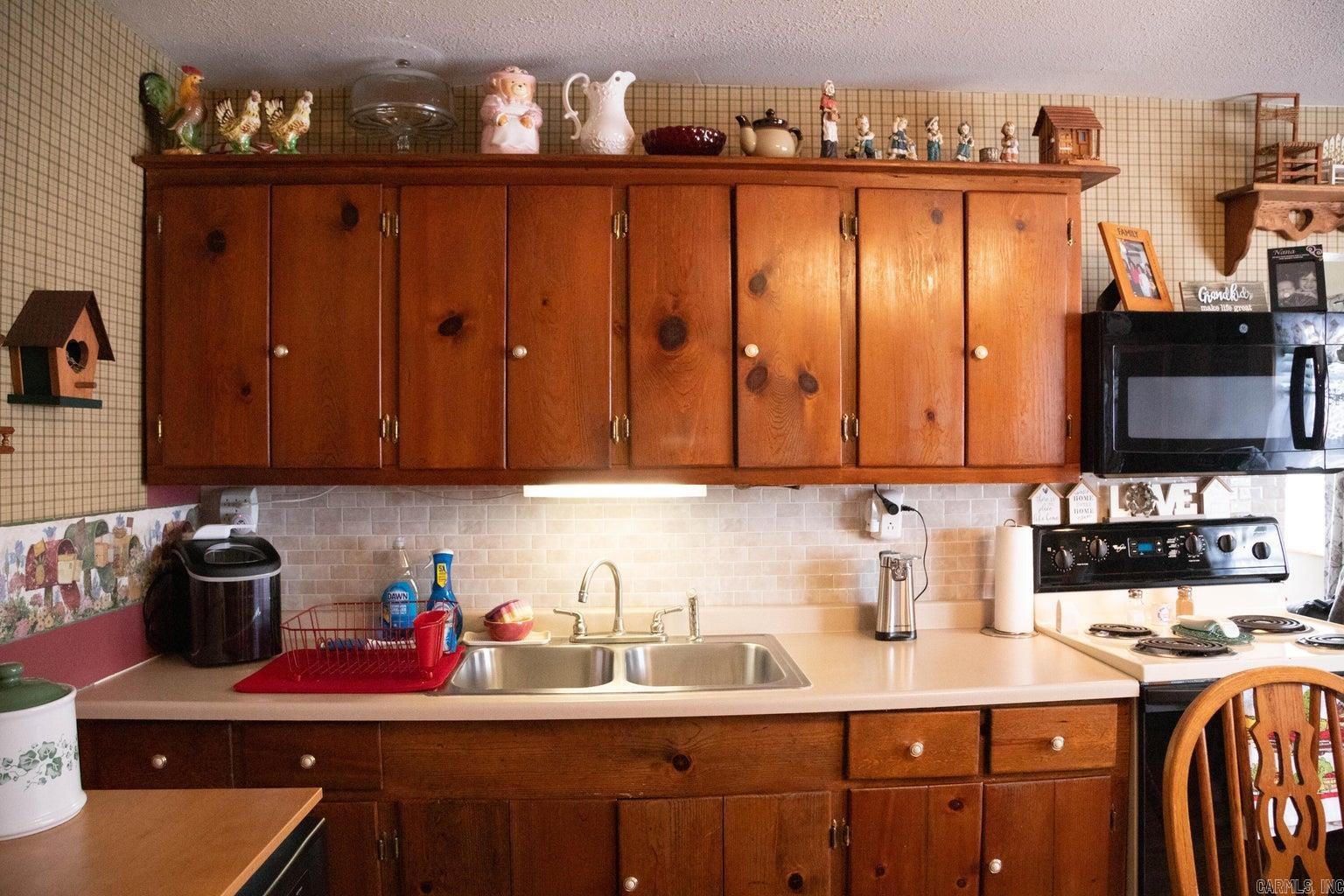 313 N 3rd  Thayer, MO