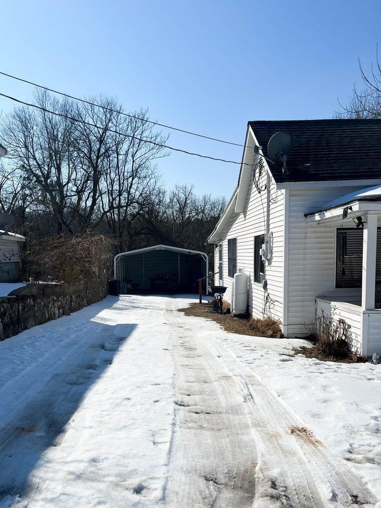 313 N 3rd  Thayer, MO