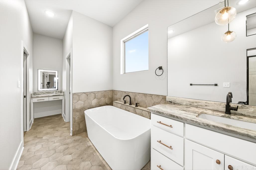 1593 Vista Drive Cabot, AR 72023