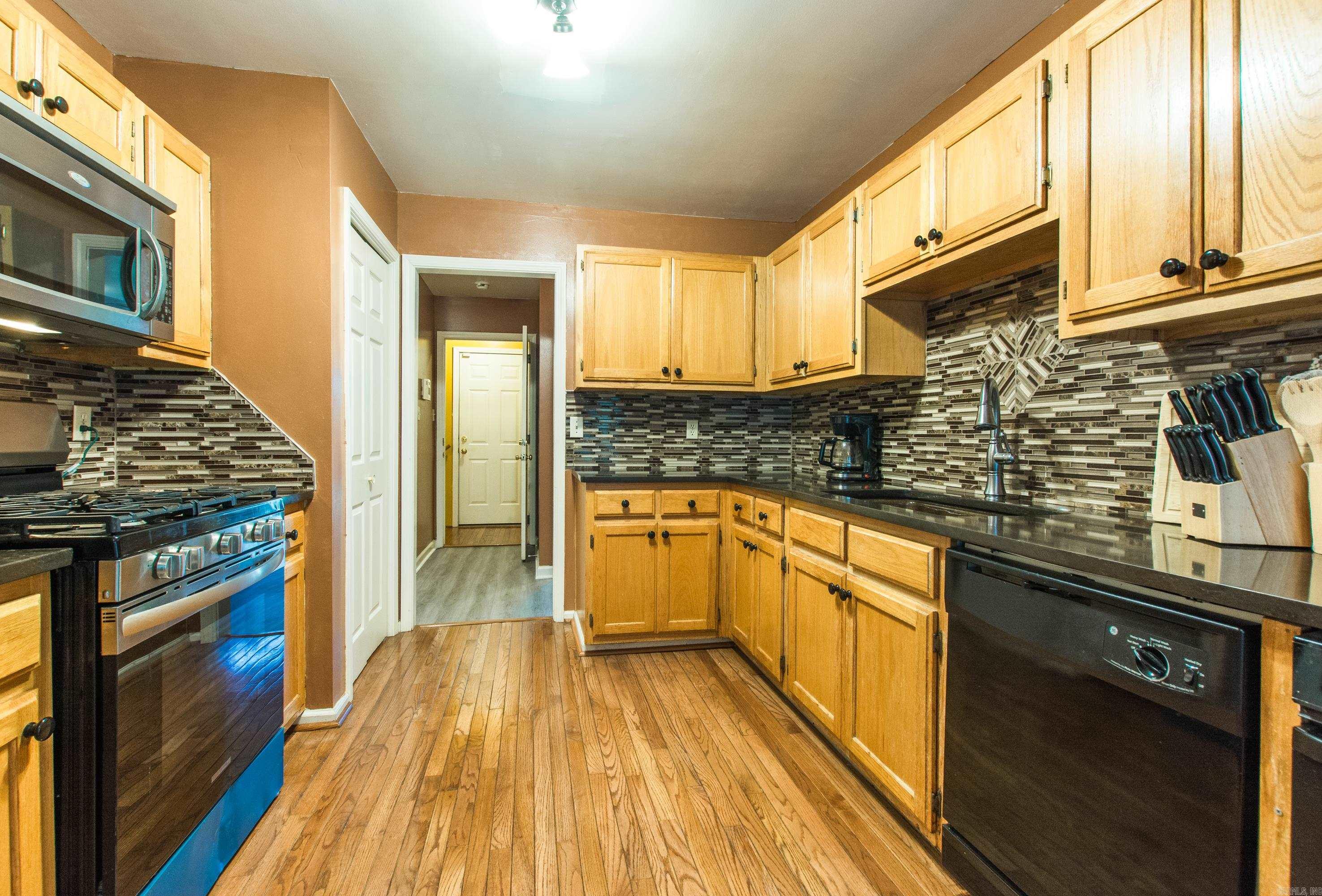 31 Turquoise Drive Maumelle, AR 72113