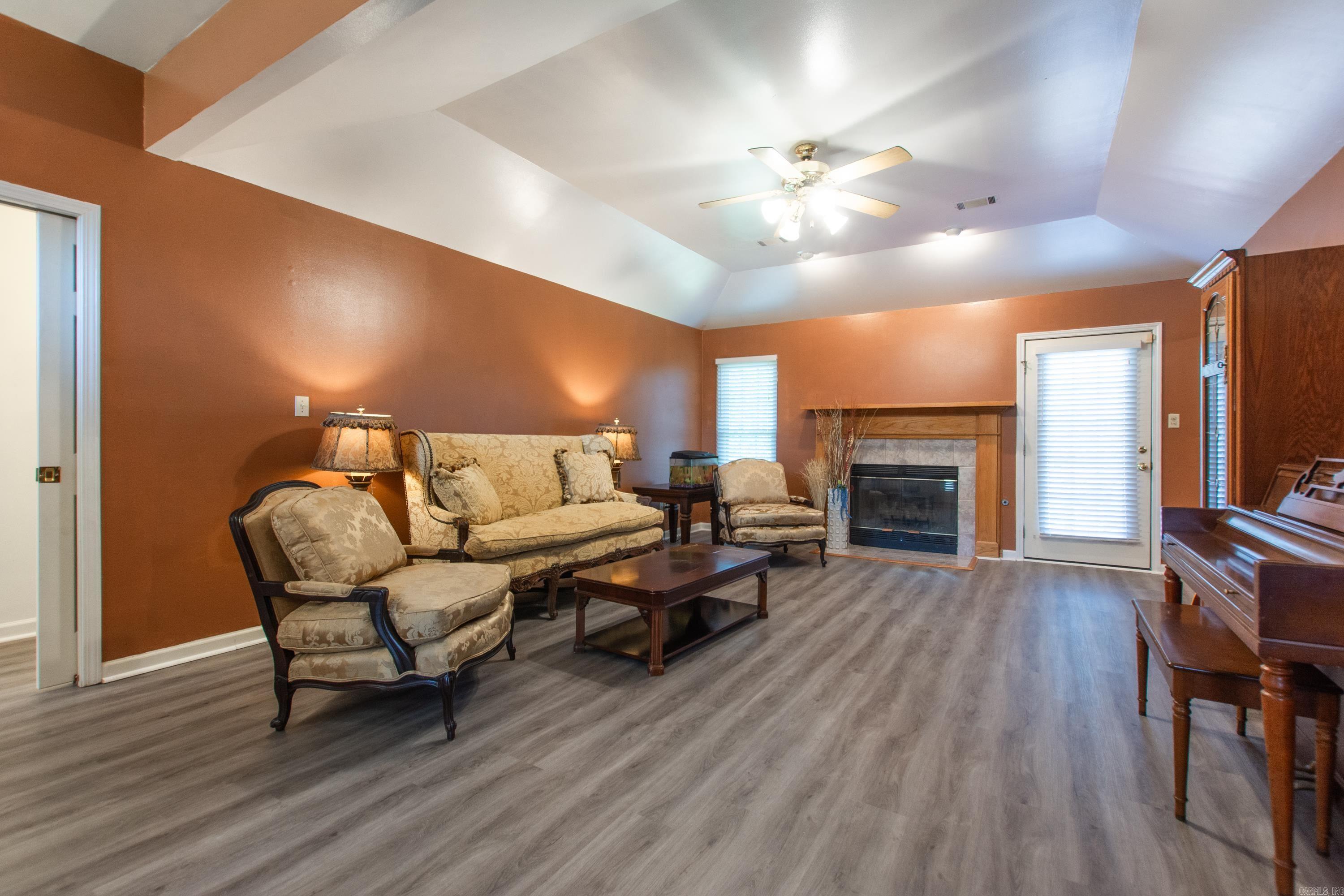 31 Turquoise Drive Maumelle, AR 72113