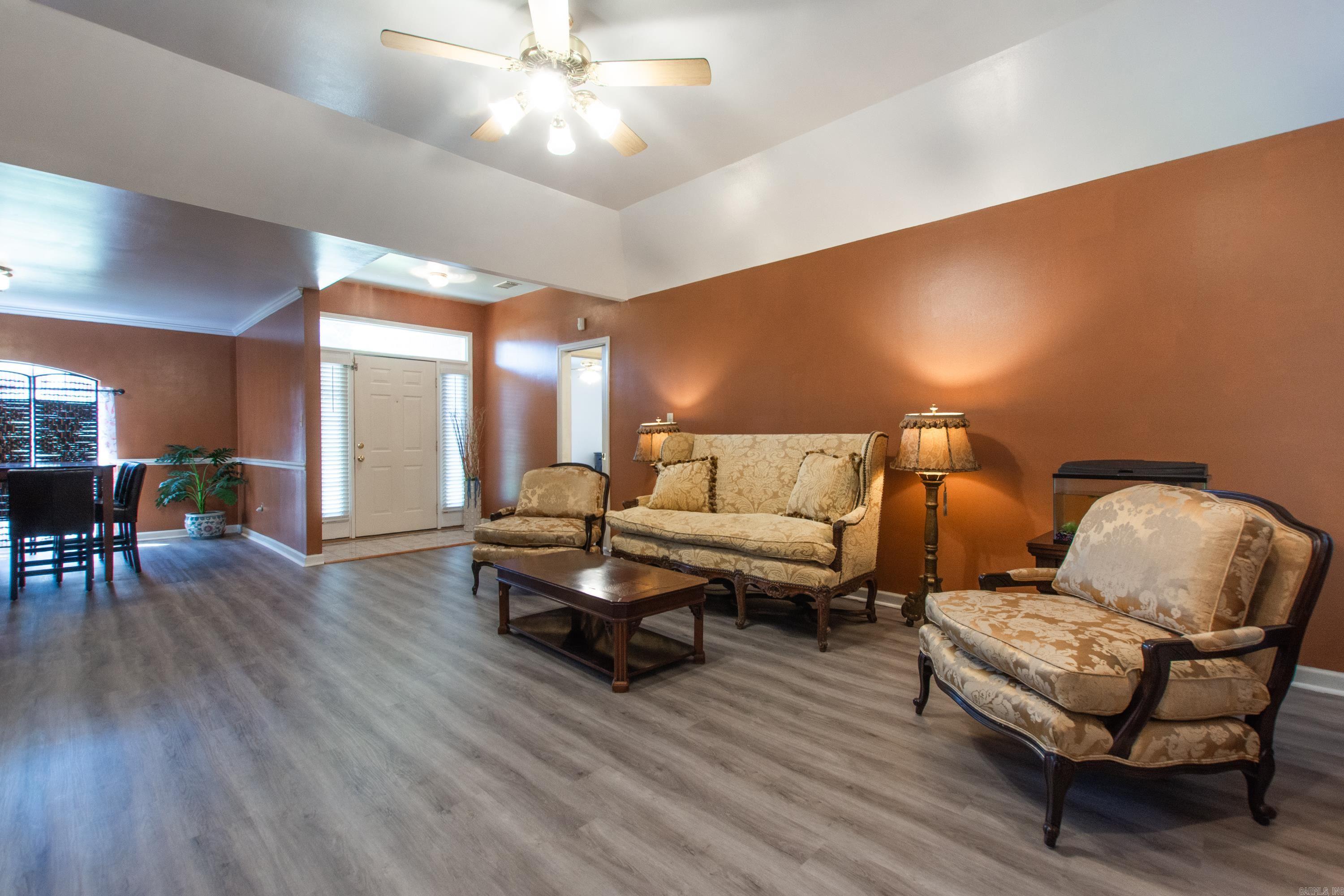 31 Turquoise Drive Maumelle, AR 72113