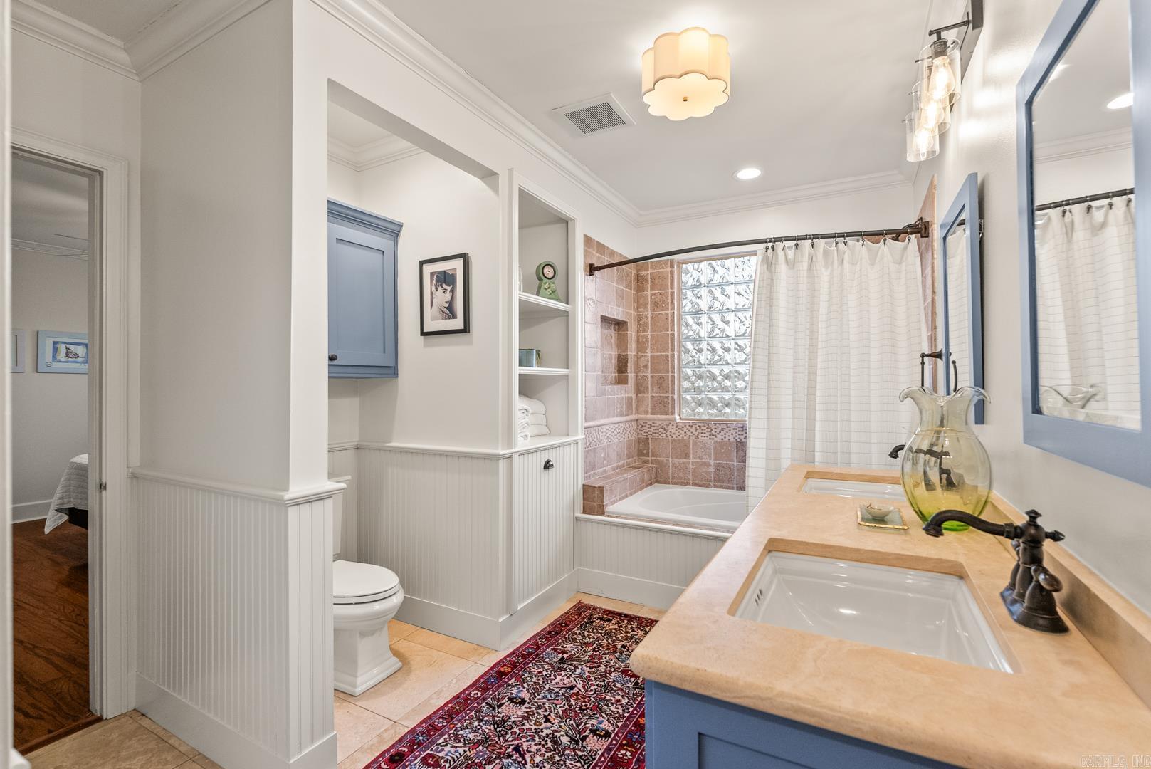 7 Gay  Little Rock, AR