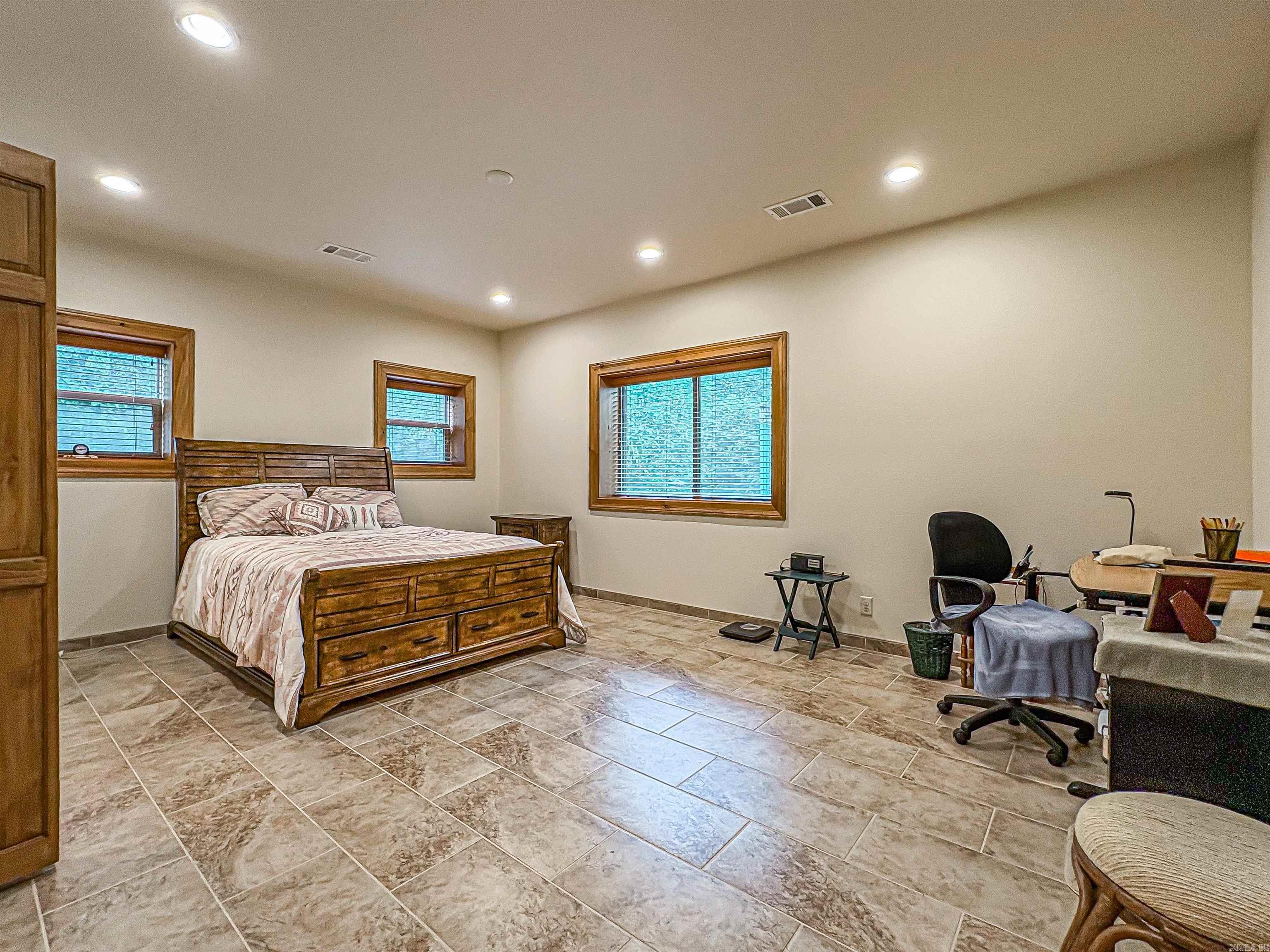 418 Dogwood  Yellville, AR