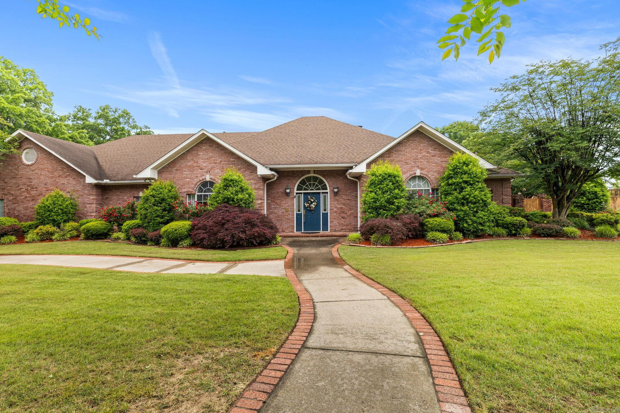 10 Woodland Dr Jacksonville, AR 72076
