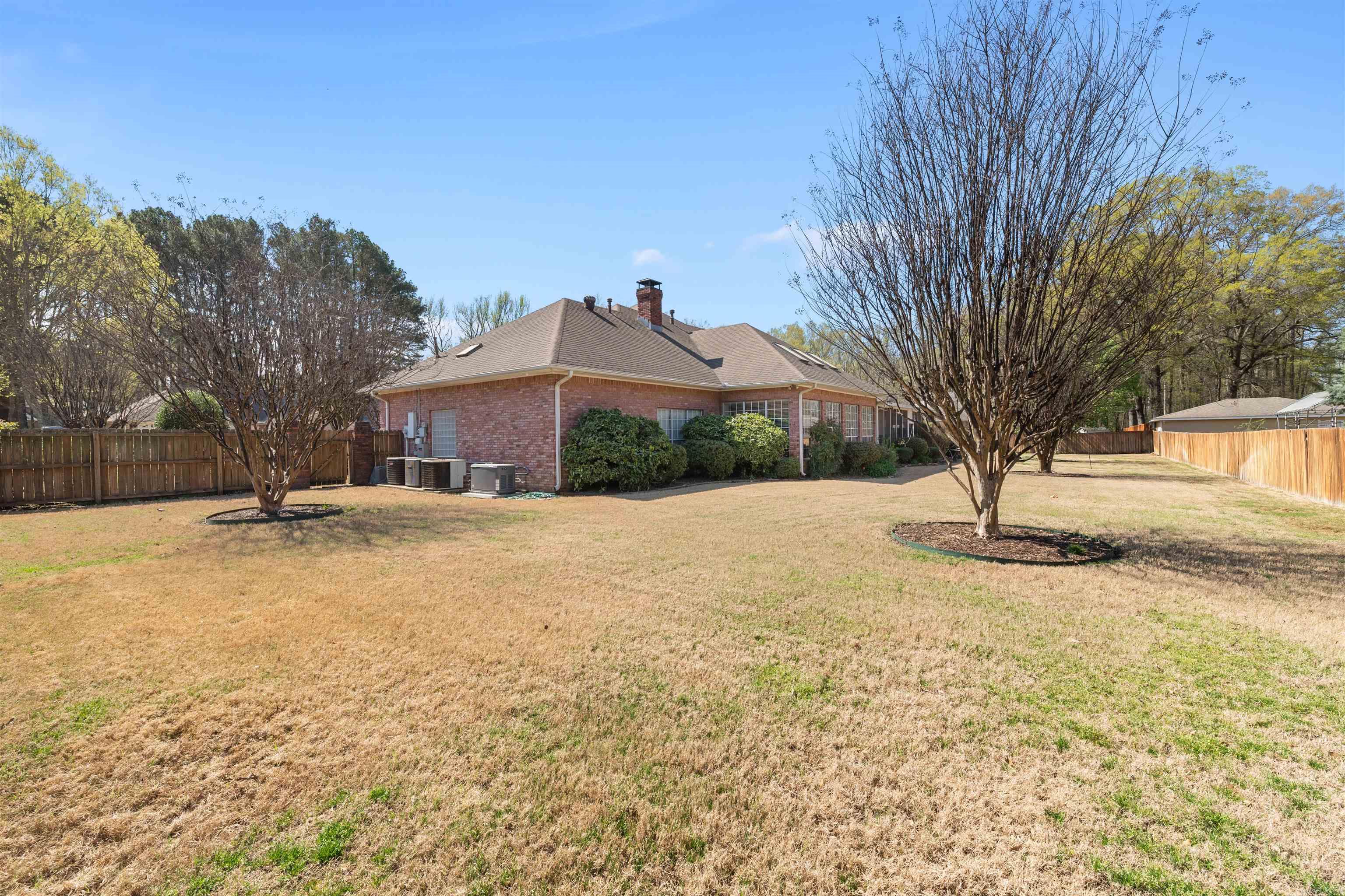 10 Woodland Dr Jacksonville, AR 72076