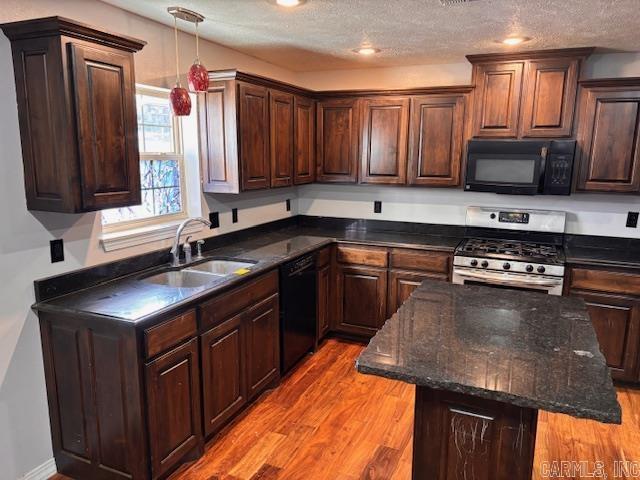 301 W Hill Street Alpena, AR 72611