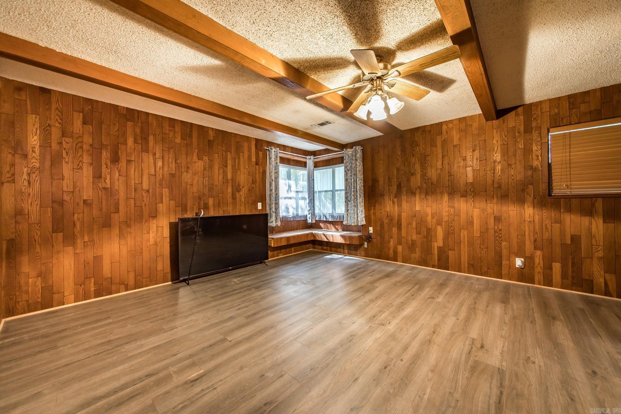 197 Jones  El Paso, AR