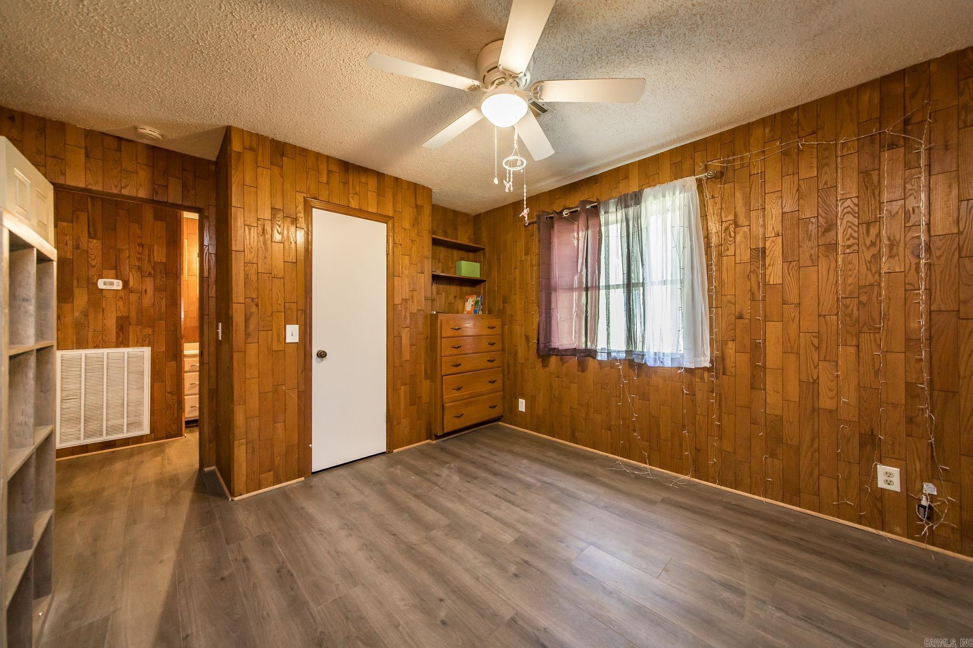 197 Jones  El Paso, AR