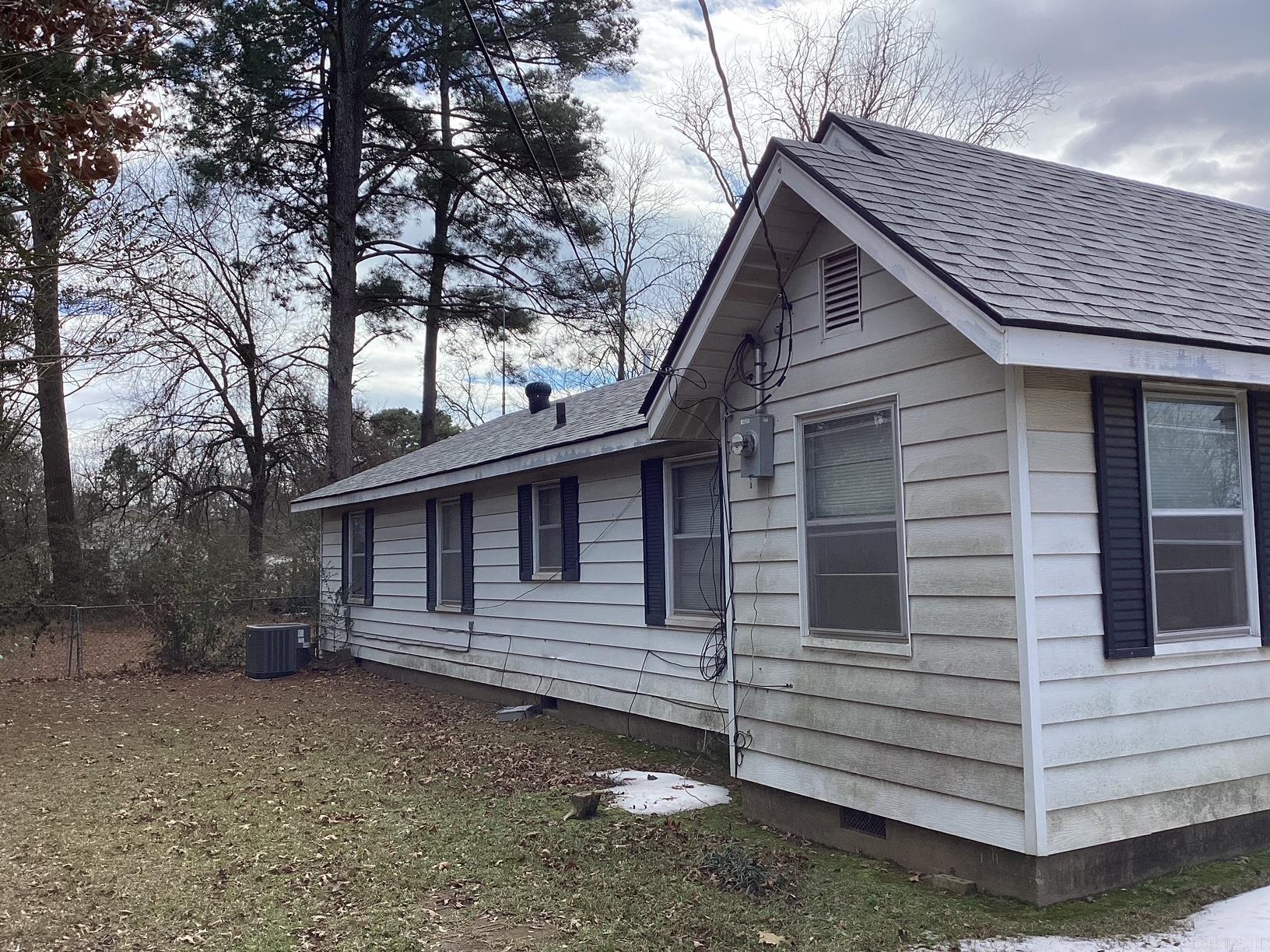 519 E 4th St  Prescott, AR