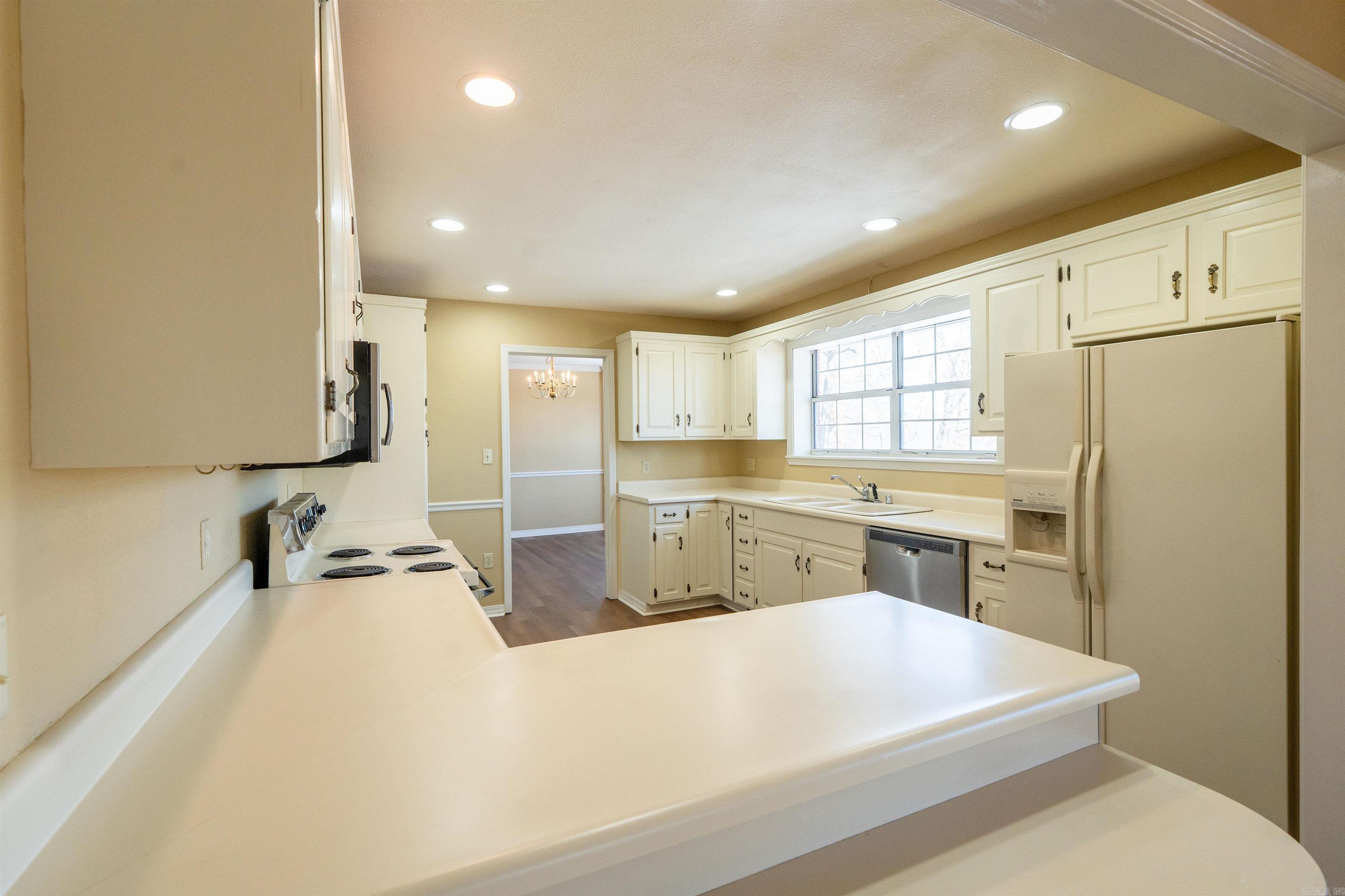 118 Red Oak Dr  Searcy, AR