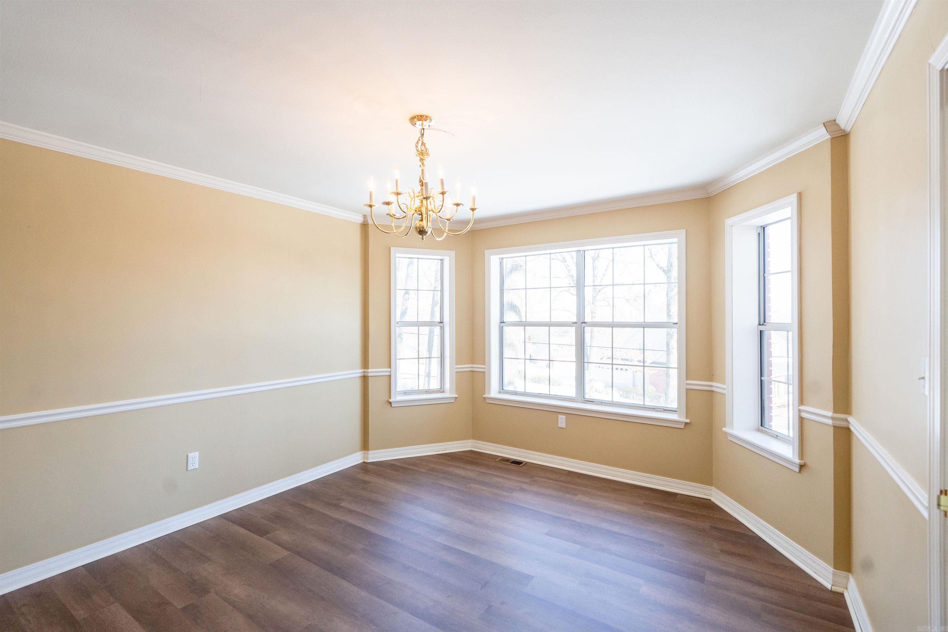 118 Red Oak Dr  Searcy, AR