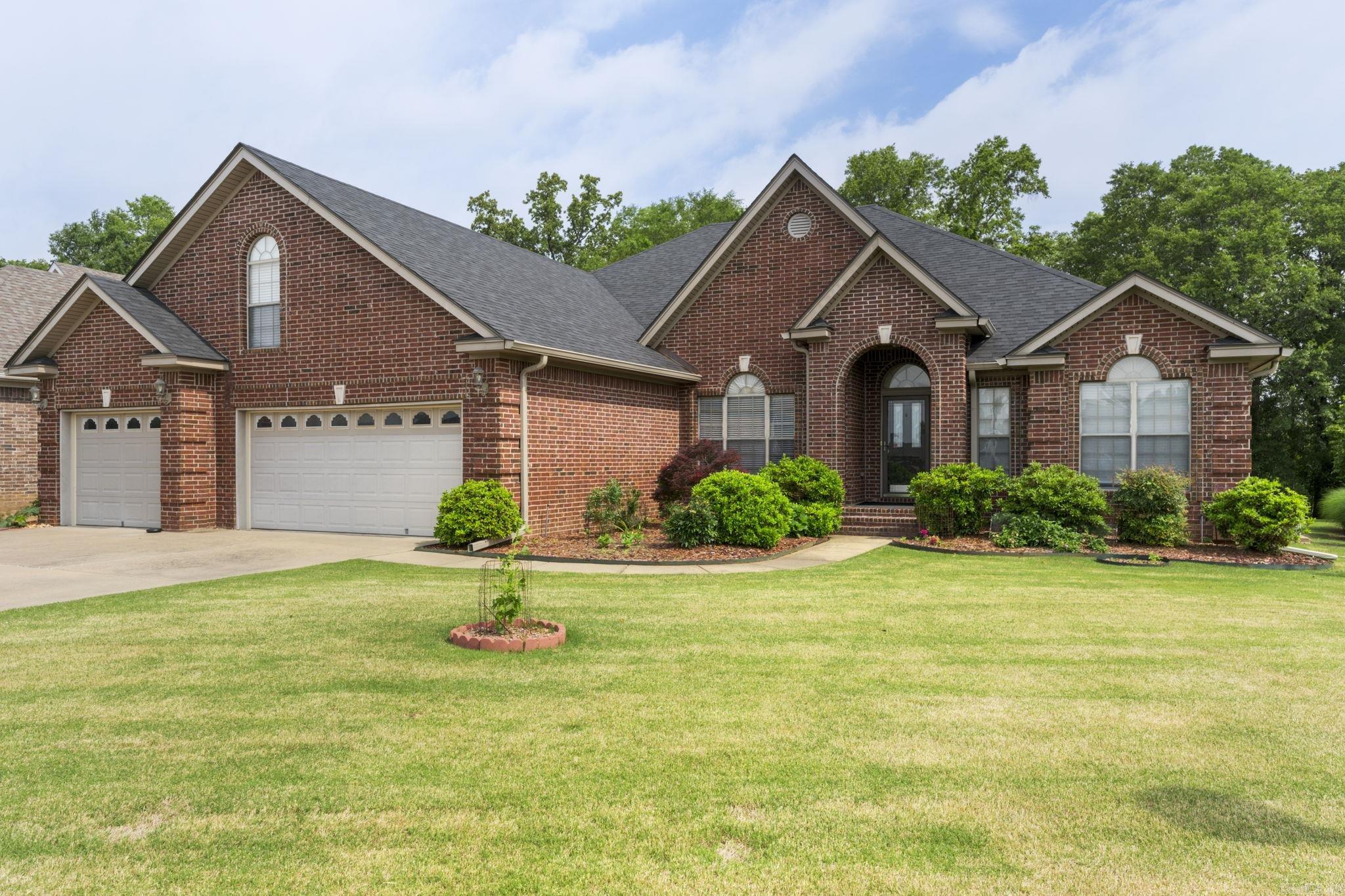 223 Maranes Cir  Maumelle, AR