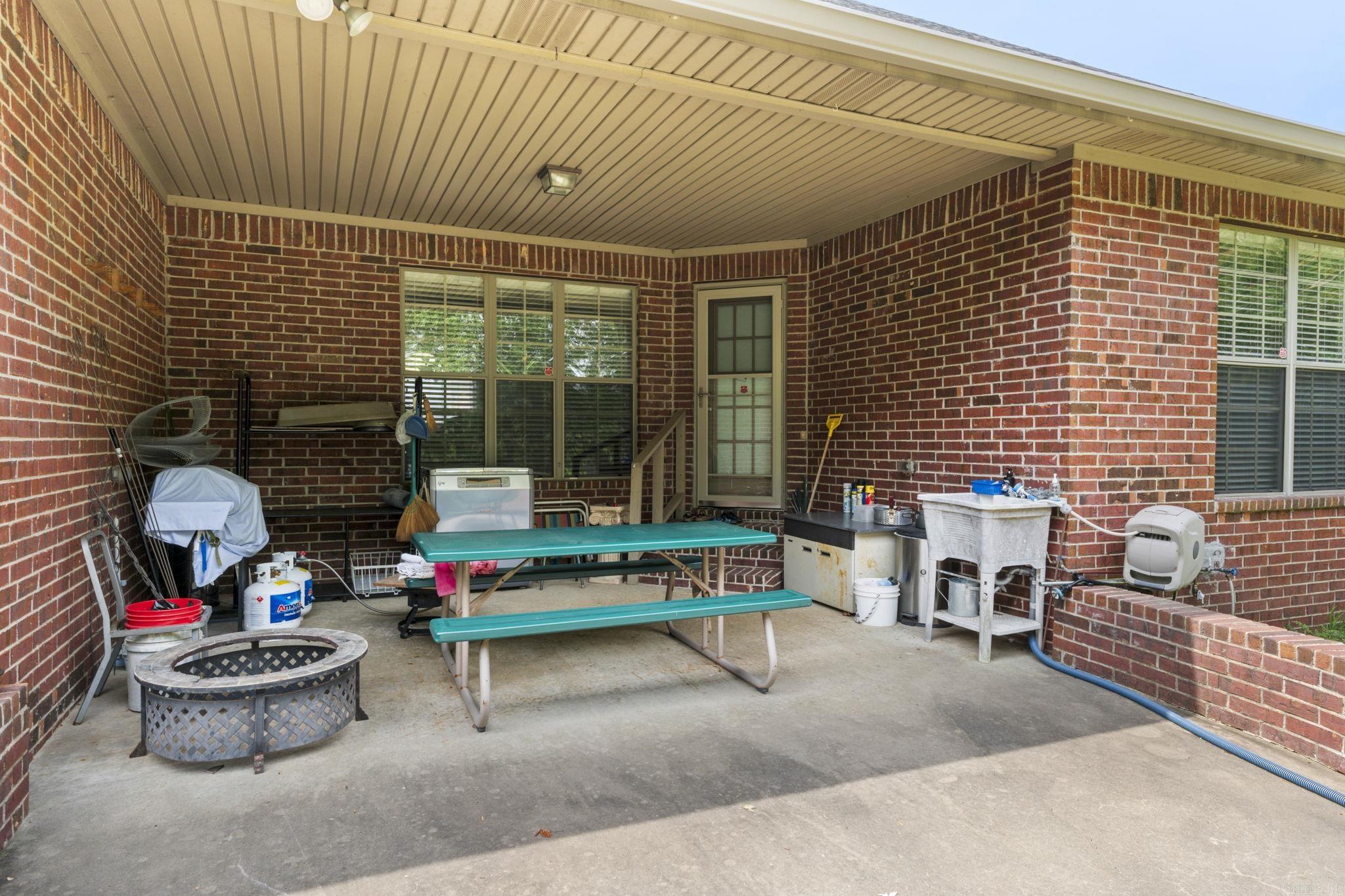 223 Maranes Cir  Maumelle, AR