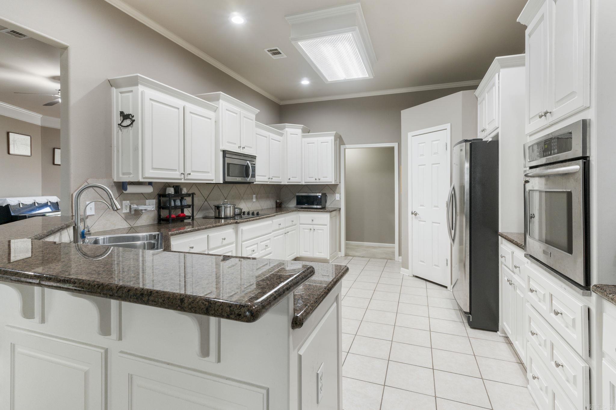 223 Maranes Cir  Maumelle, AR