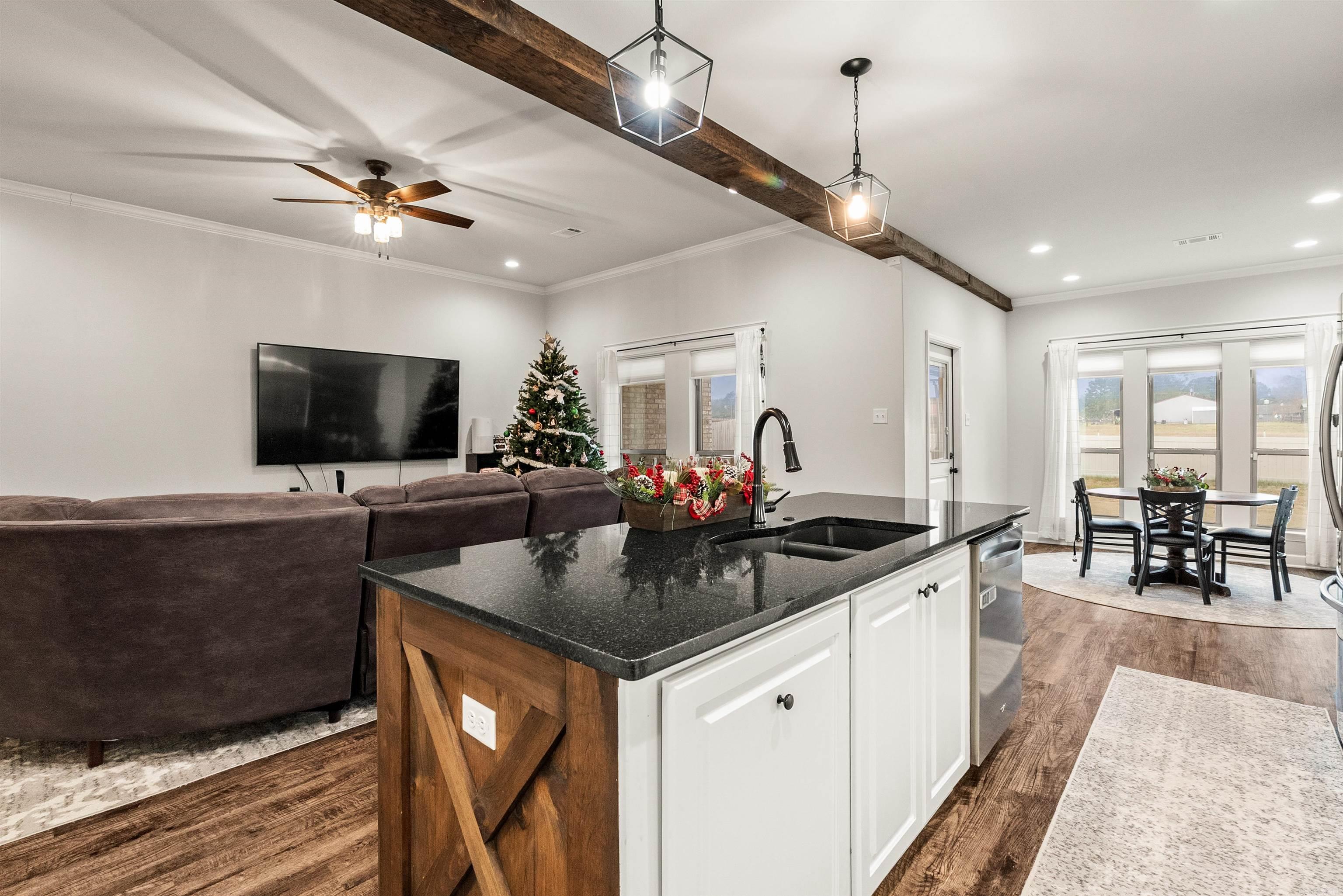 104 Hayden Beebe, AR 72012