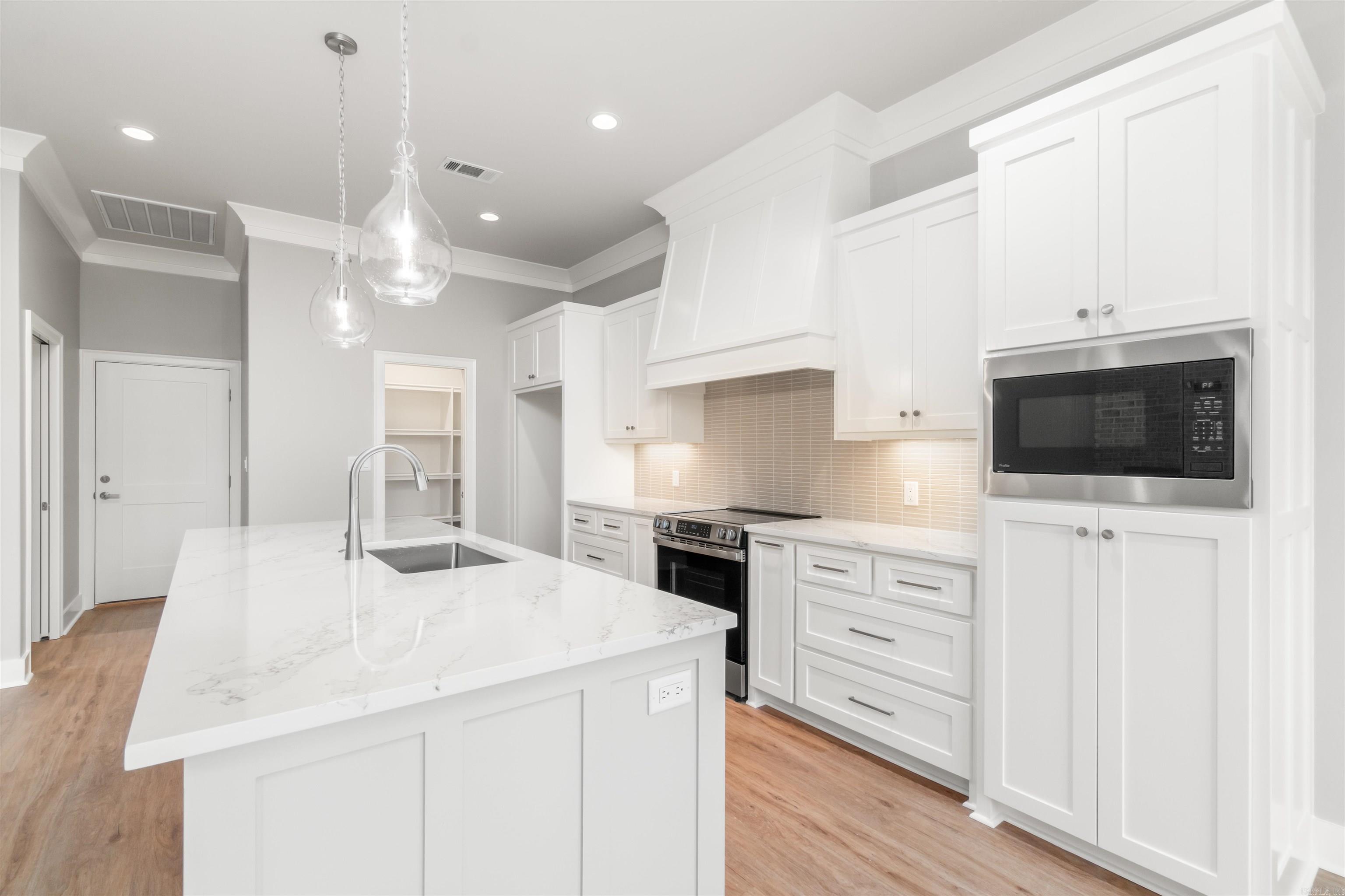 6 Acambaro Place Hot Springs Village, AR 71909