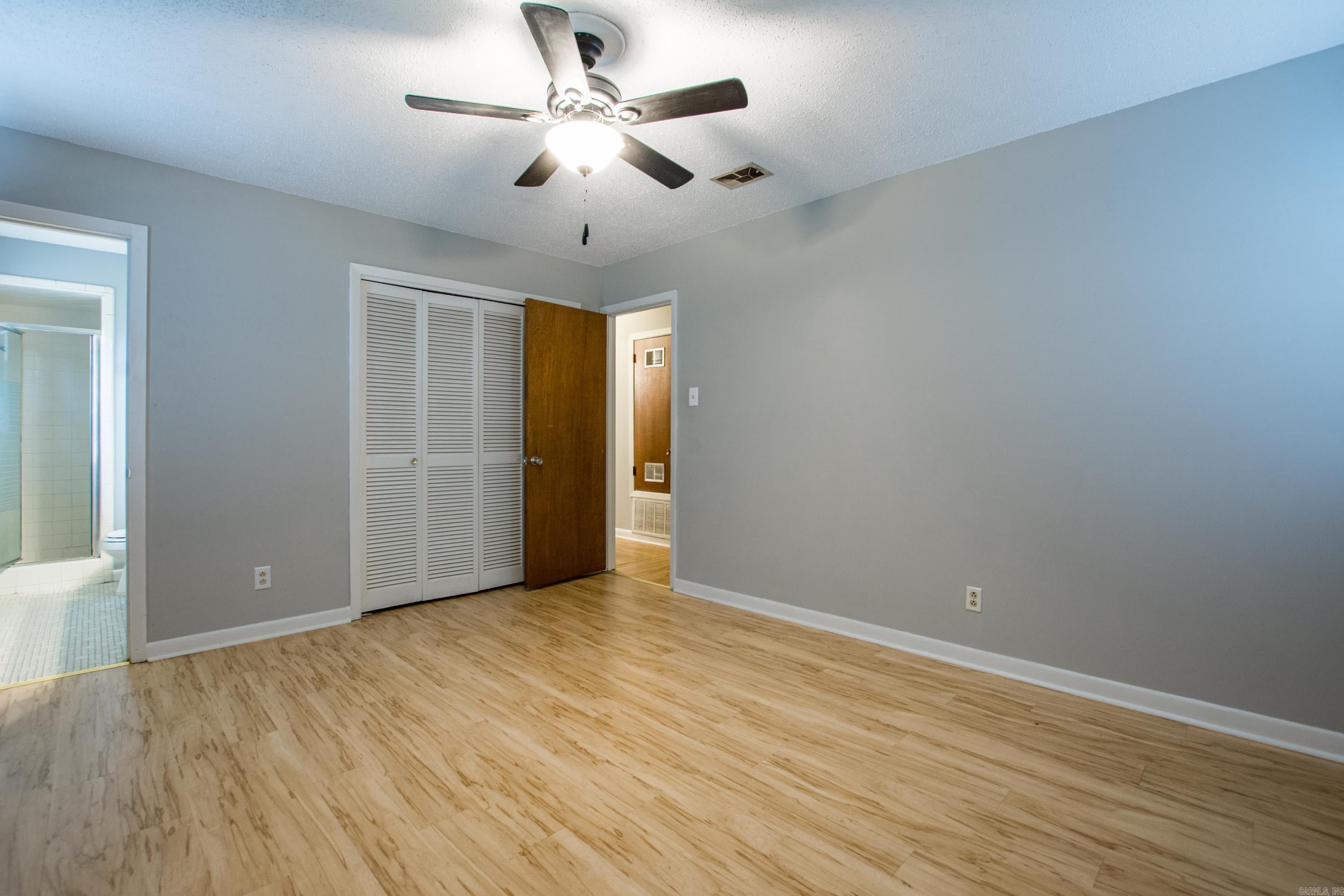 35 Bradford Drive Little Rock, AR 72227