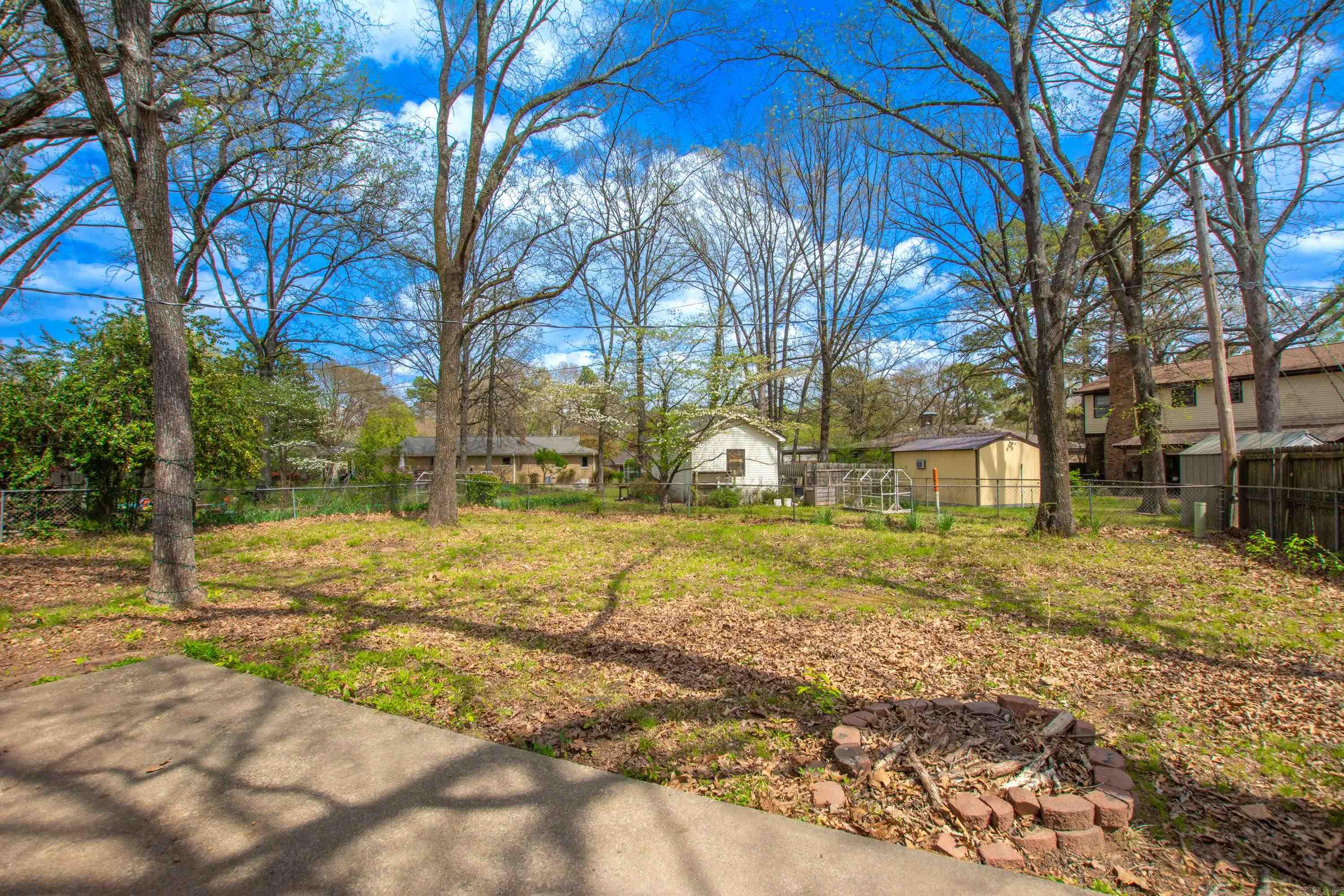 35 Bradford Drive Little Rock, AR 72227