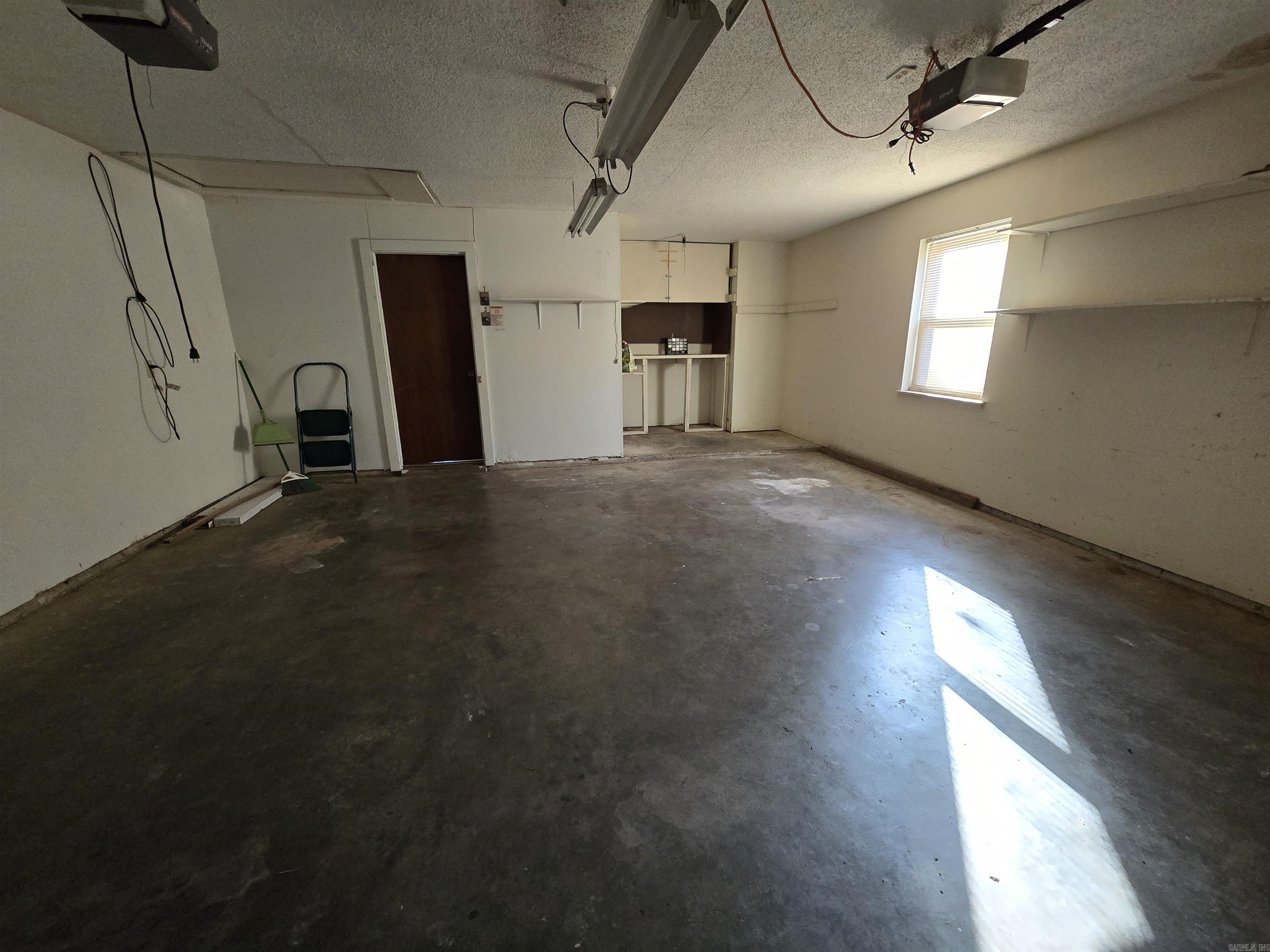 35 Bradford Drive Little Rock, AR 72227