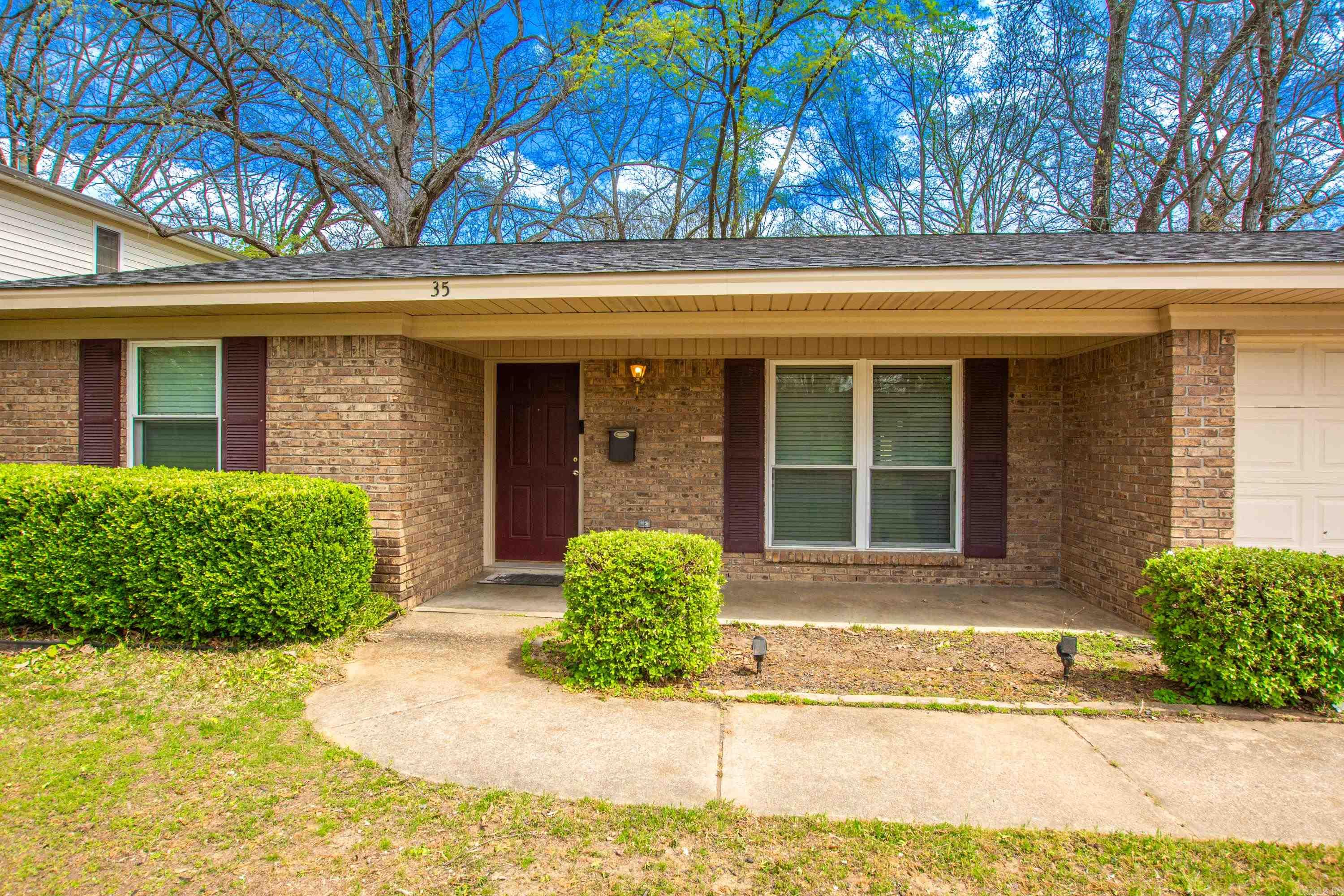 35 Bradford Drive Little Rock, AR 72227