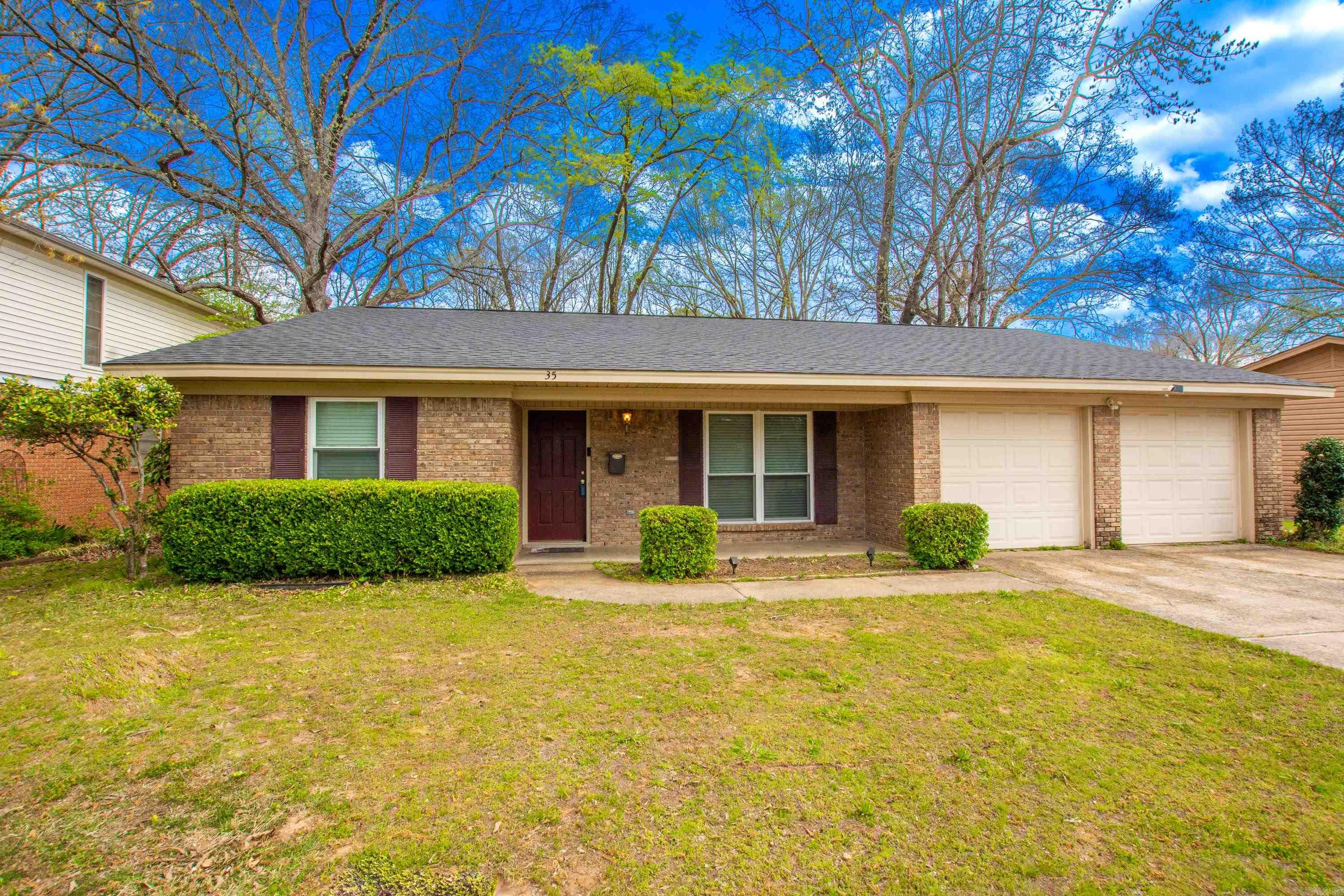35 Bradford Drive Little Rock, AR 72227