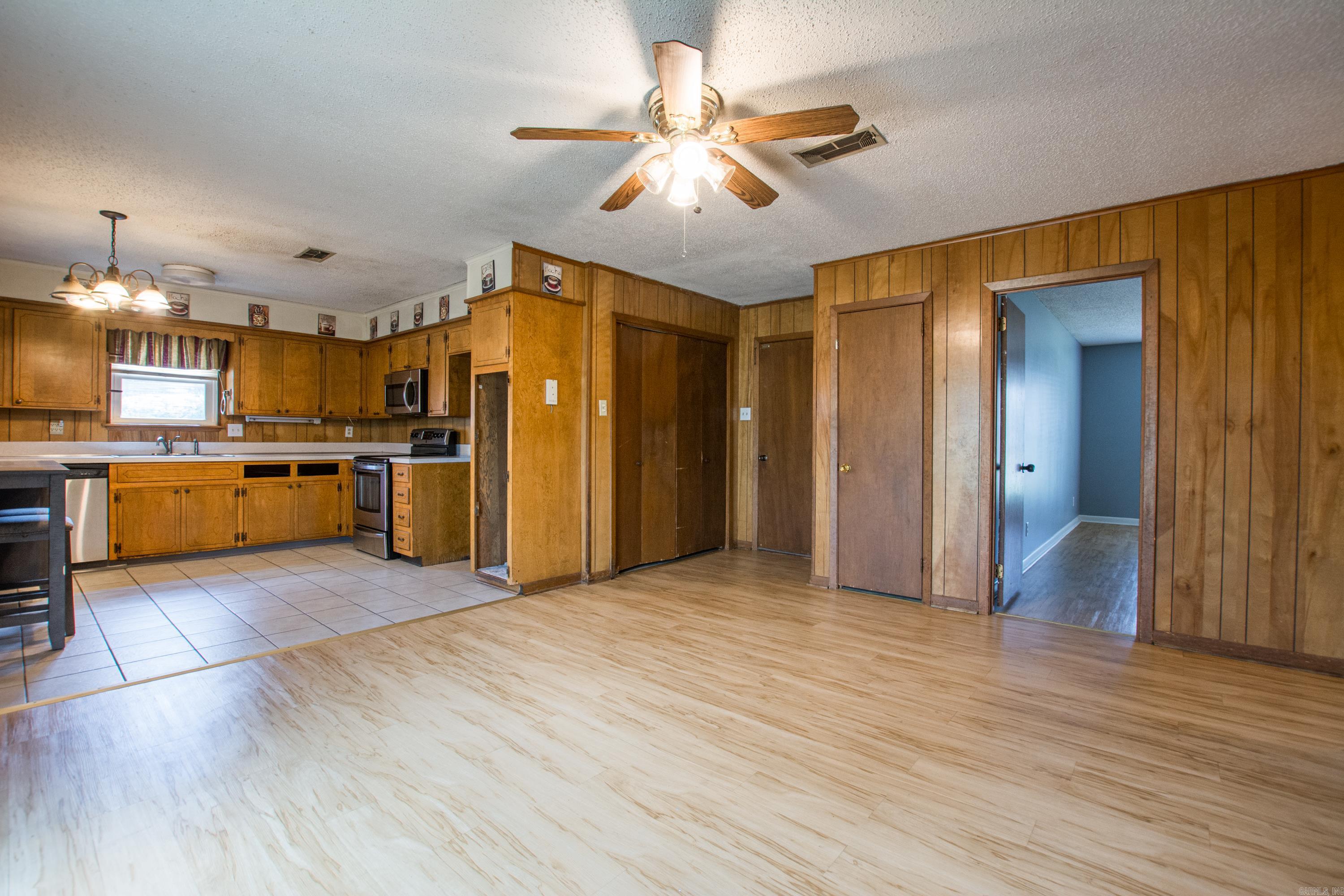 35 Bradford Drive Little Rock, AR 72227