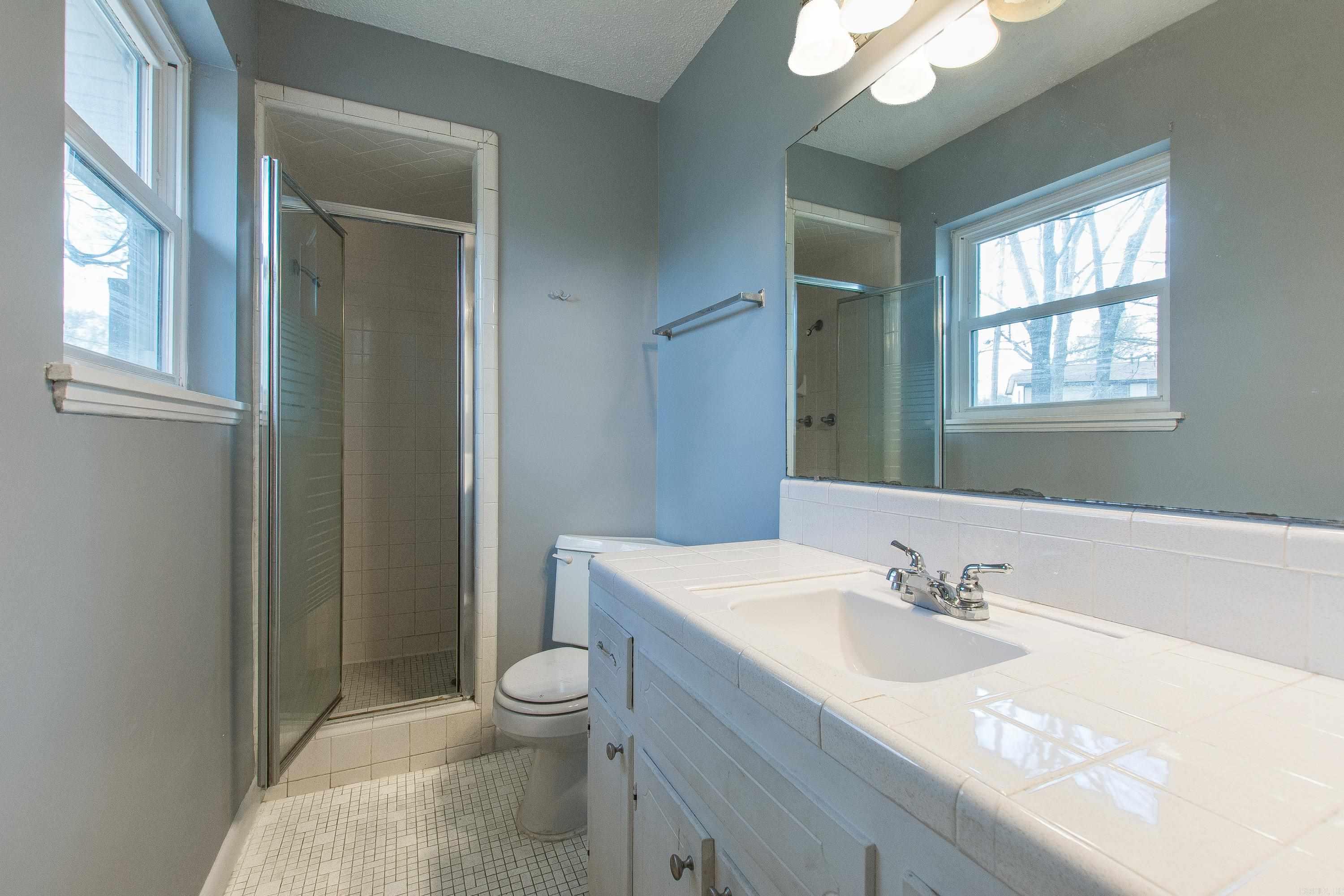 35 Bradford Drive Little Rock, AR 72227