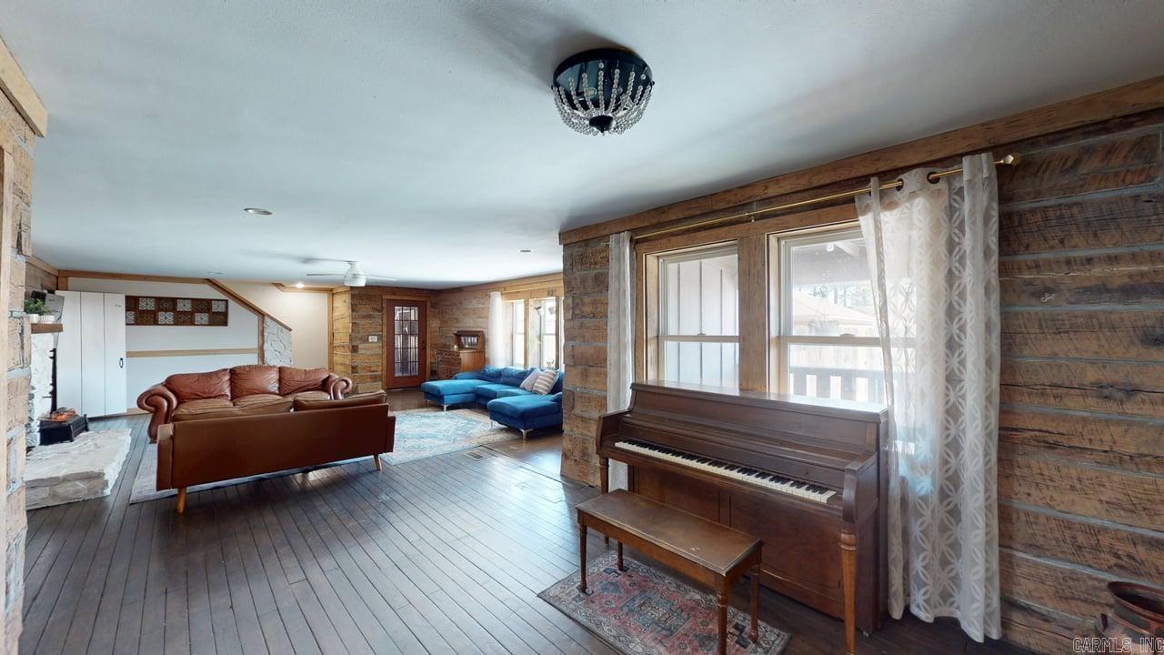 1910 Hillman Street  Conway, AR