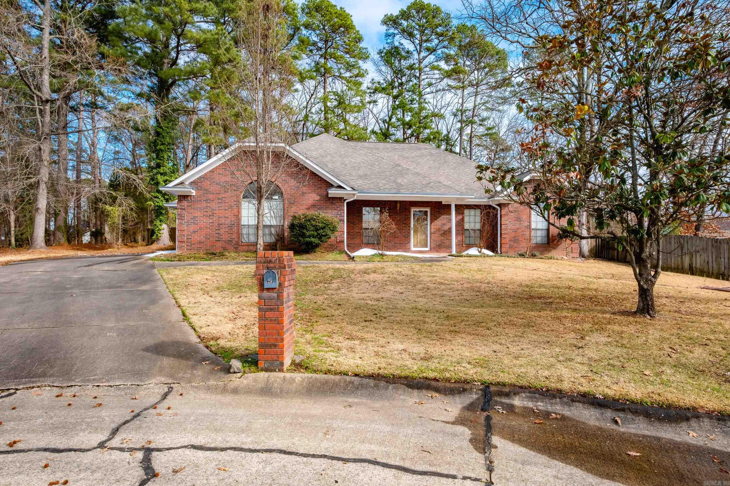 28 Saint John Pl  Maumelle, AR
