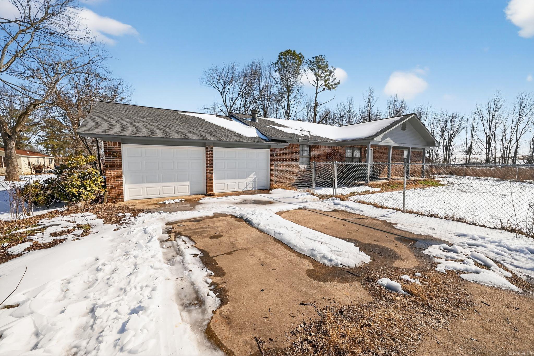 220 Davis  Newport, AR