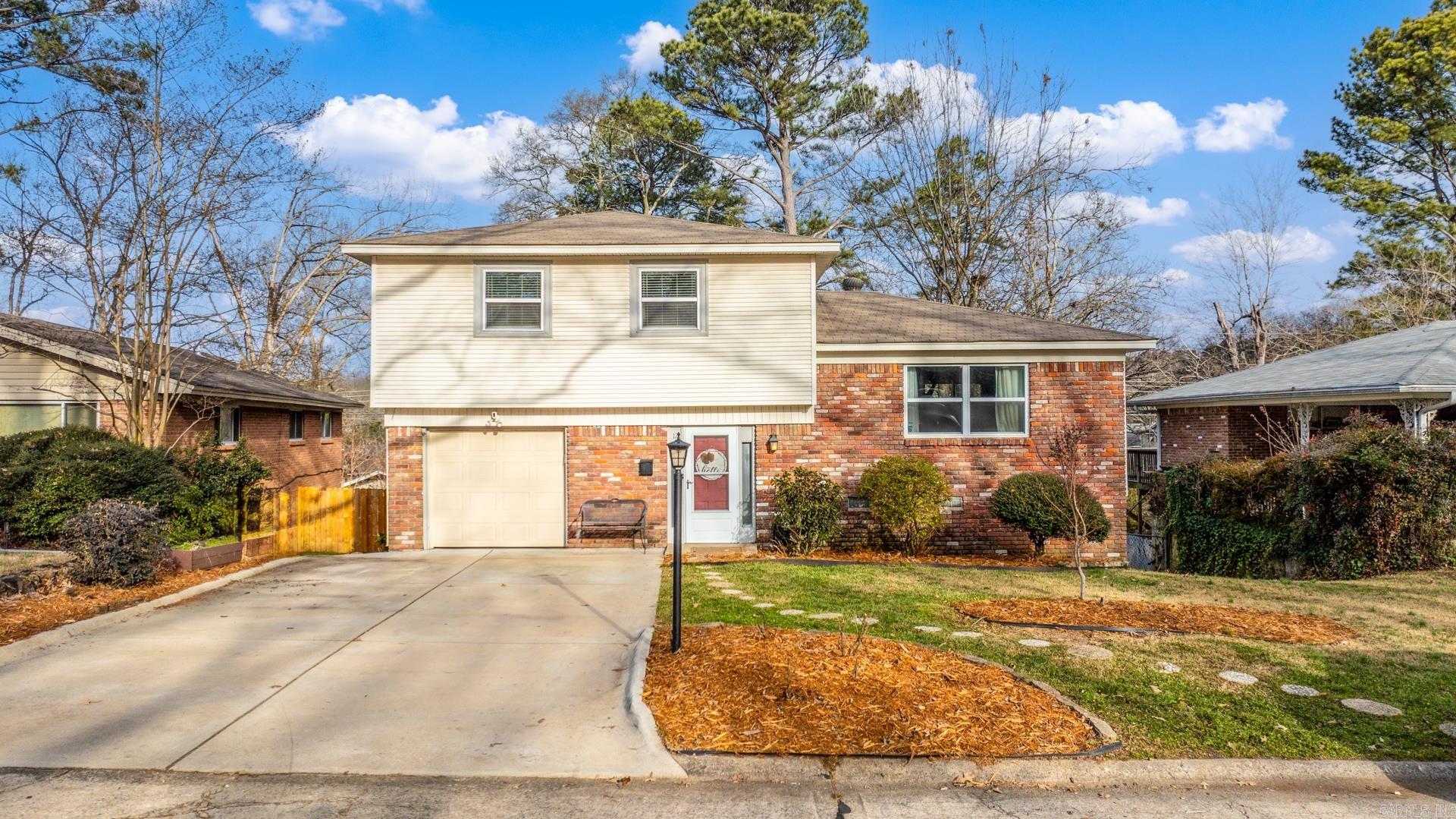 12  Tomahawk  Little Rock, AR