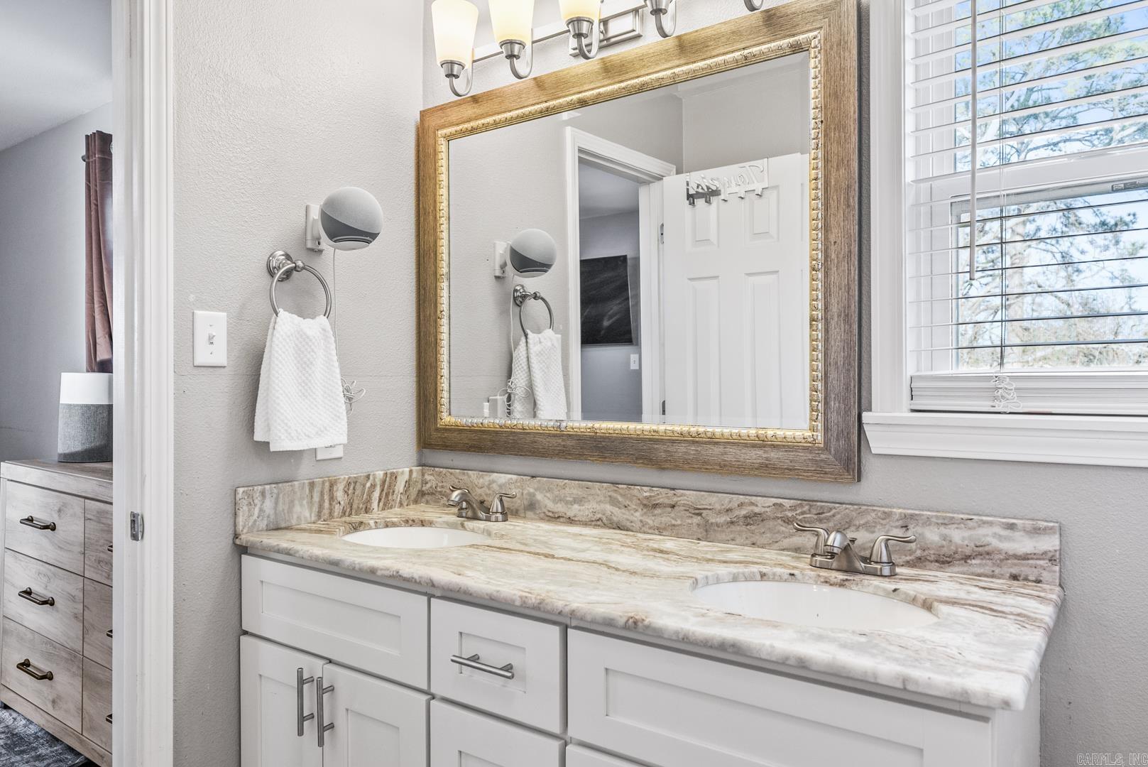 12 Tomahawk  Little Rock, AR