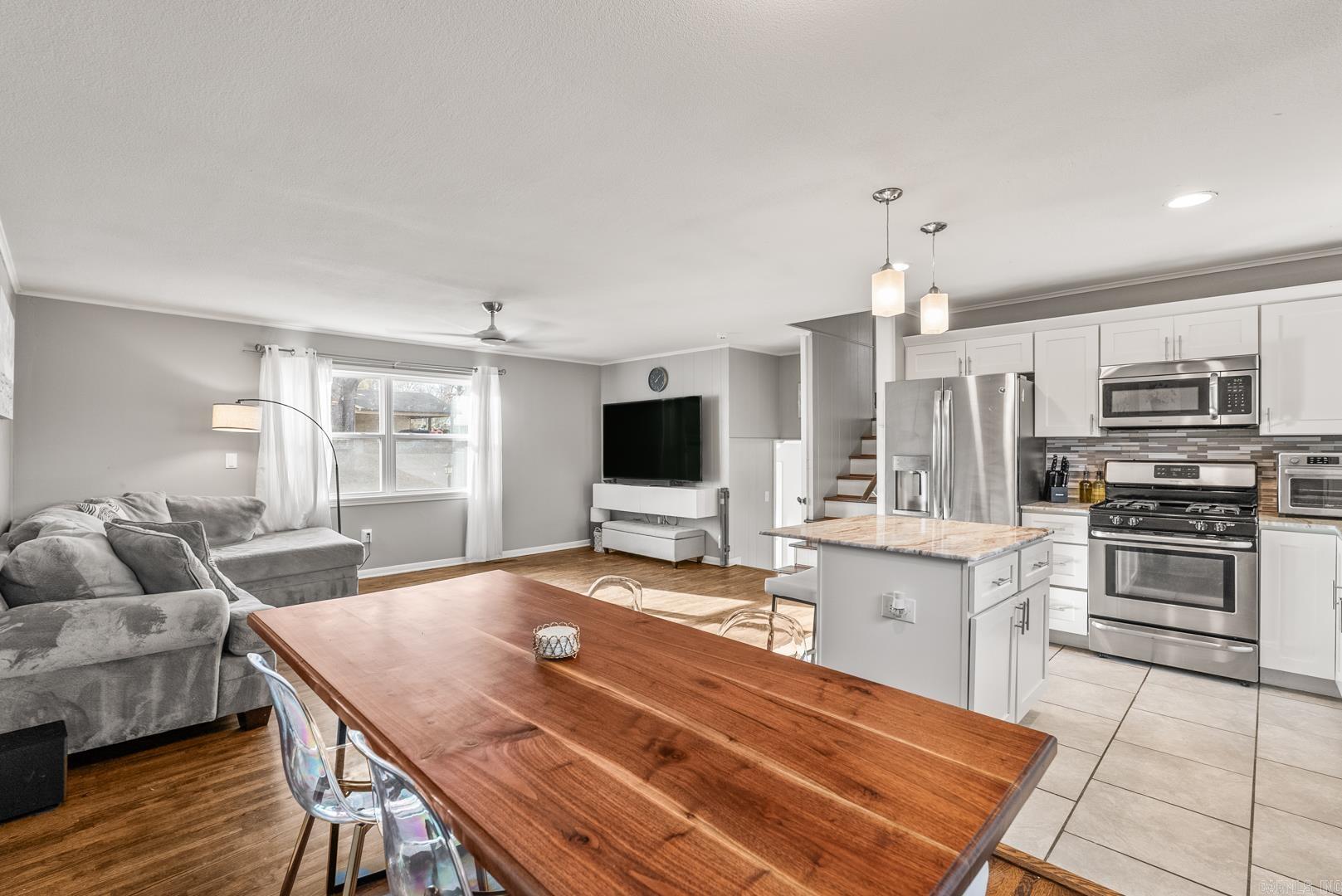 12 Tomahawk  Little Rock, AR