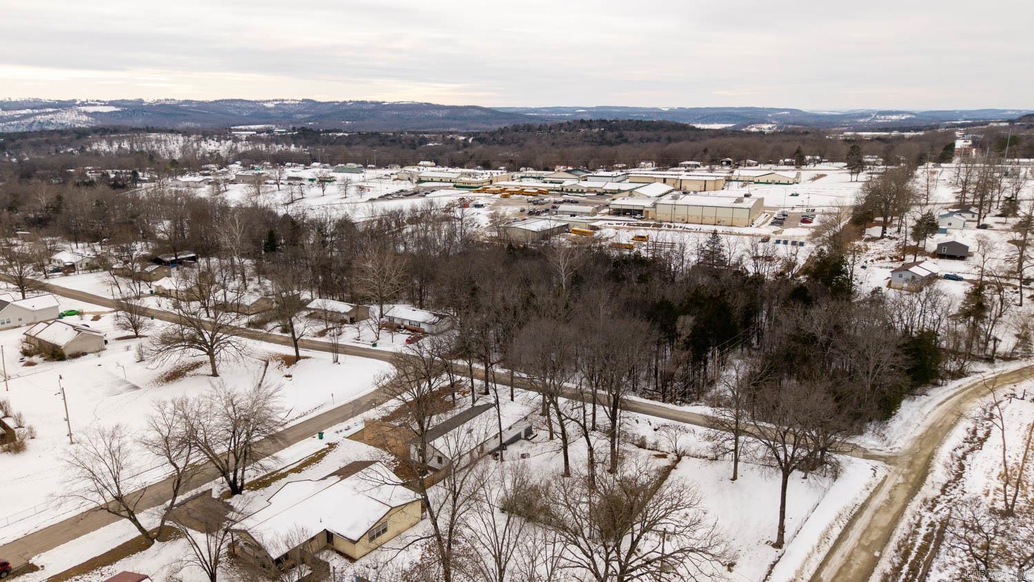 124 W 13th Street  Yellville, AR