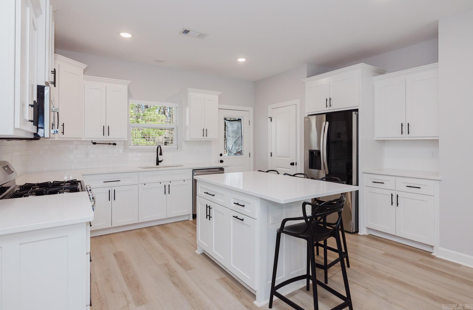 1104 Grand Teton Dr  Benton, AR