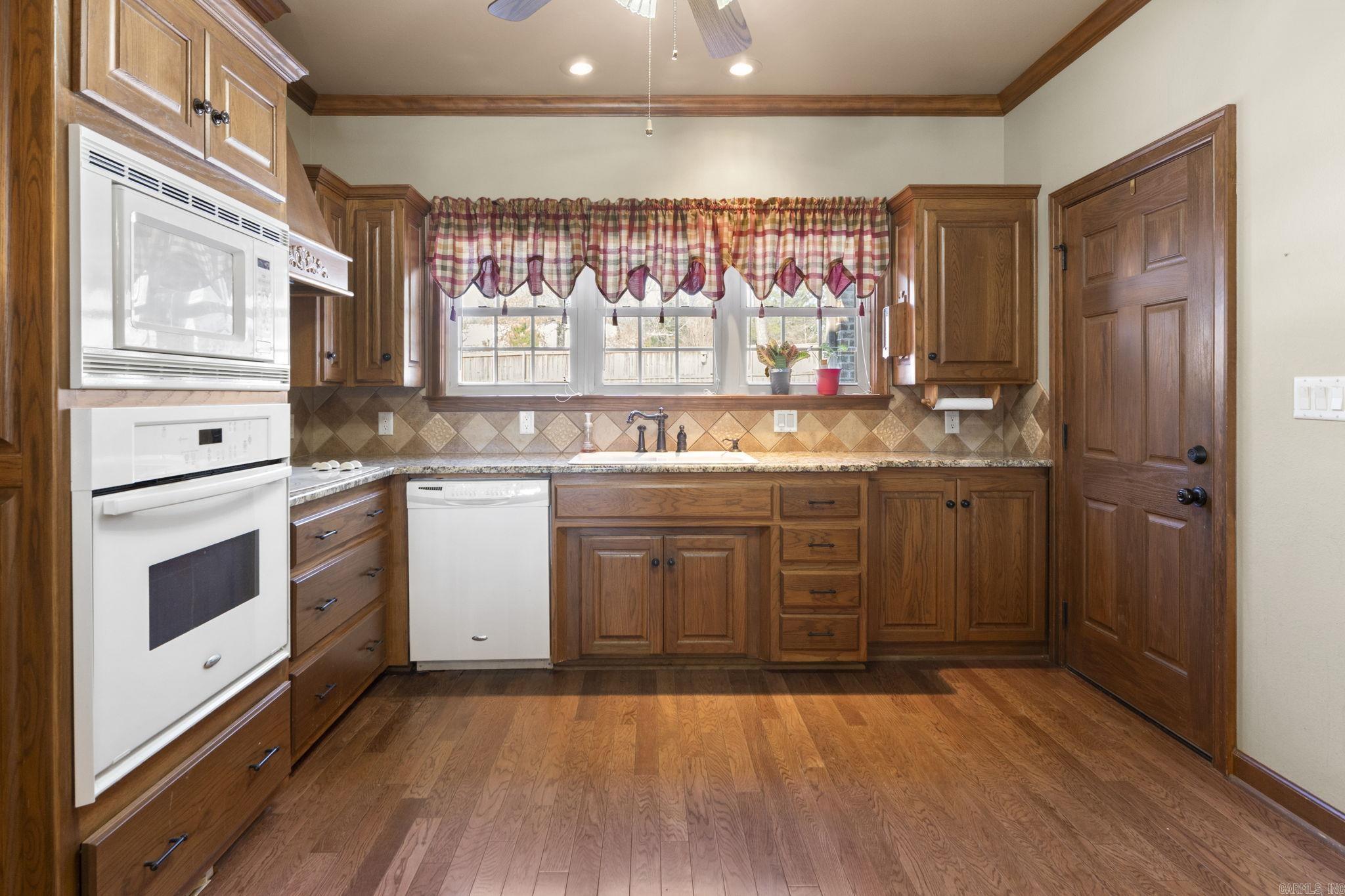 524 Scarlet Oaks Drive Benton, AR 72019