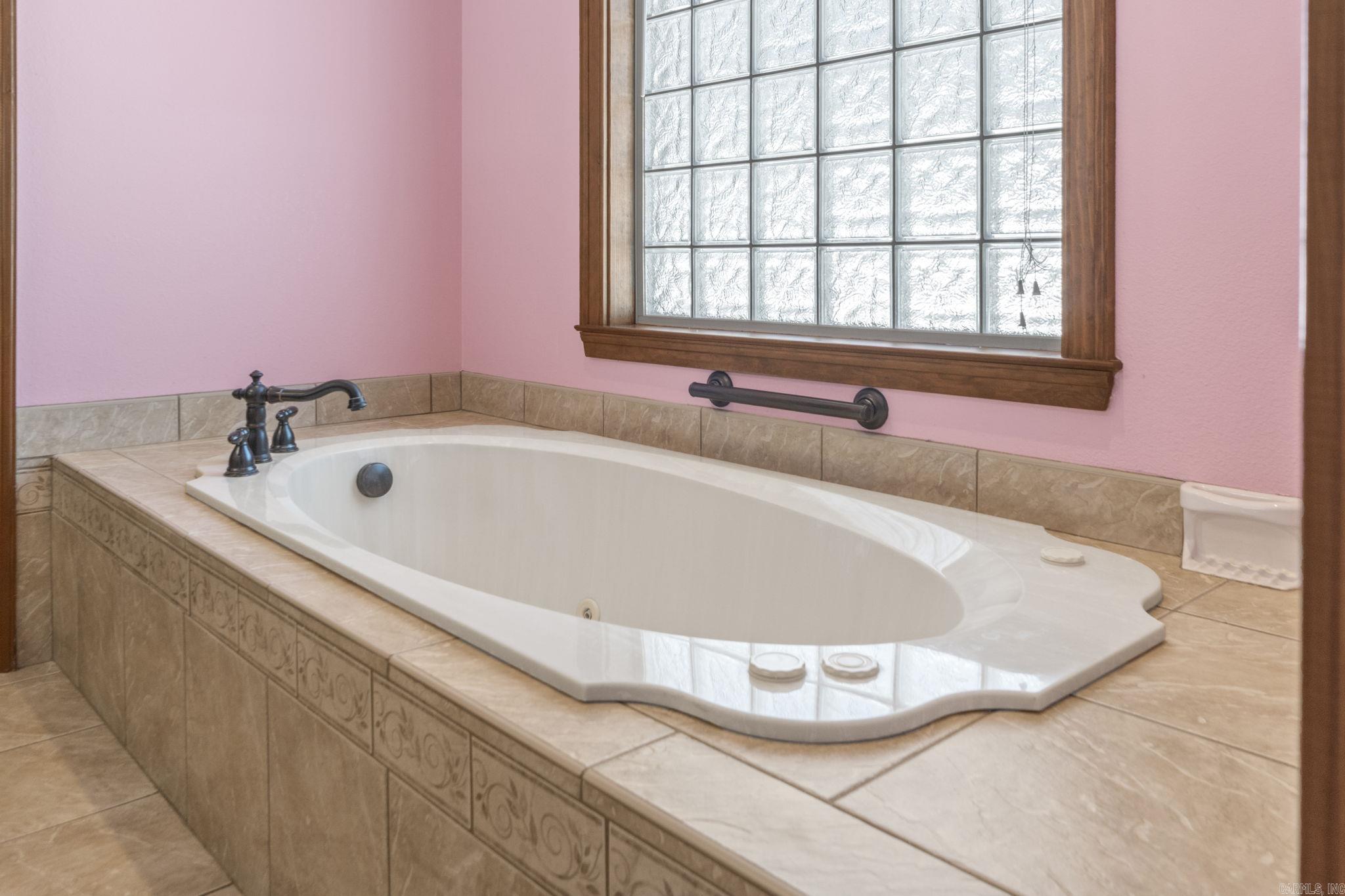 524 Scarlet Oaks Drive Benton, AR 72019