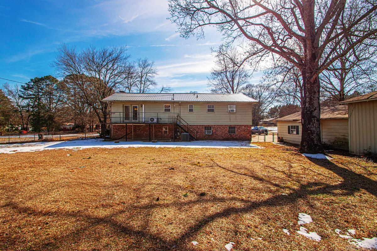 108 E 5th  Leola, AR