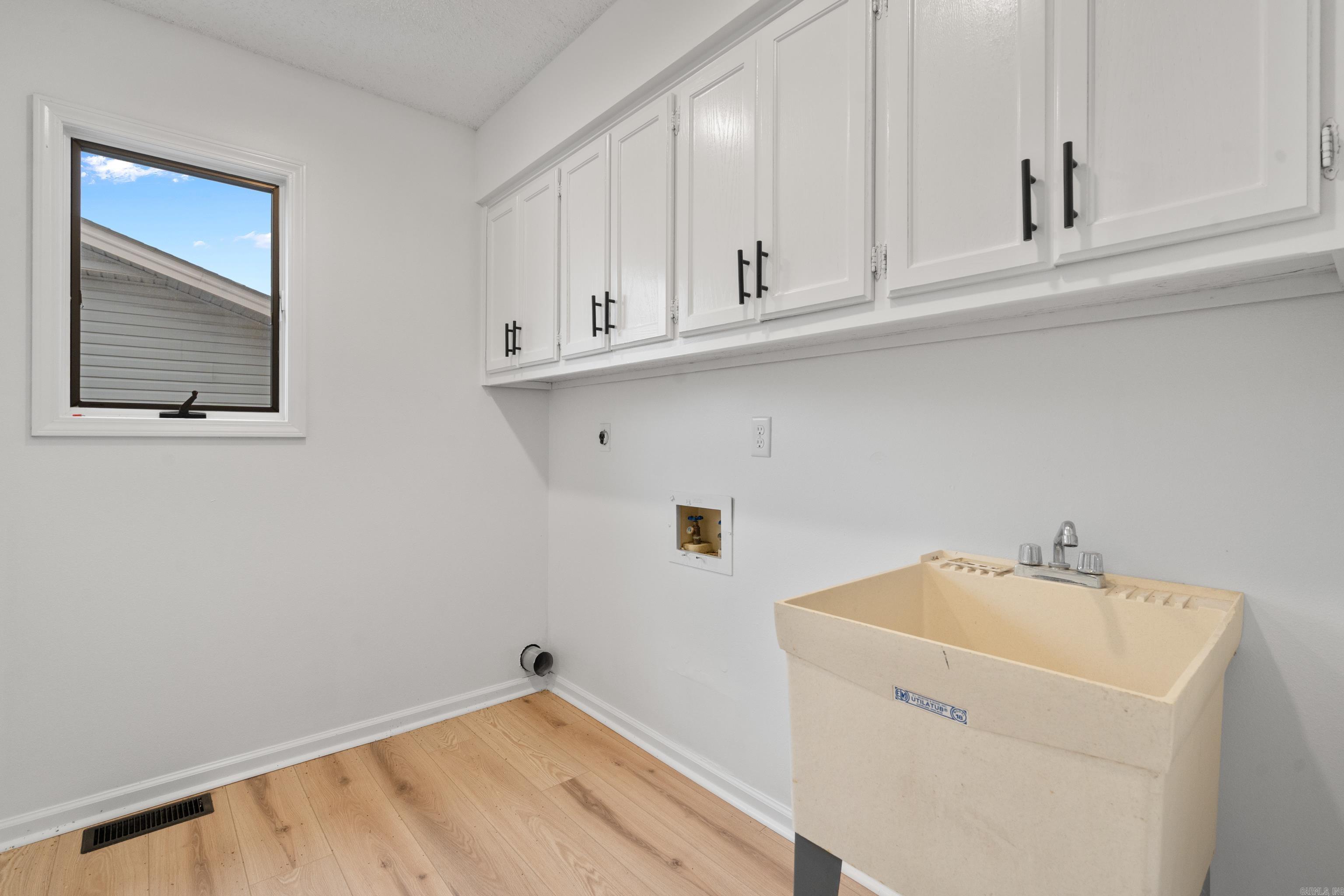 12 Alava  Hot Springs Village, AR