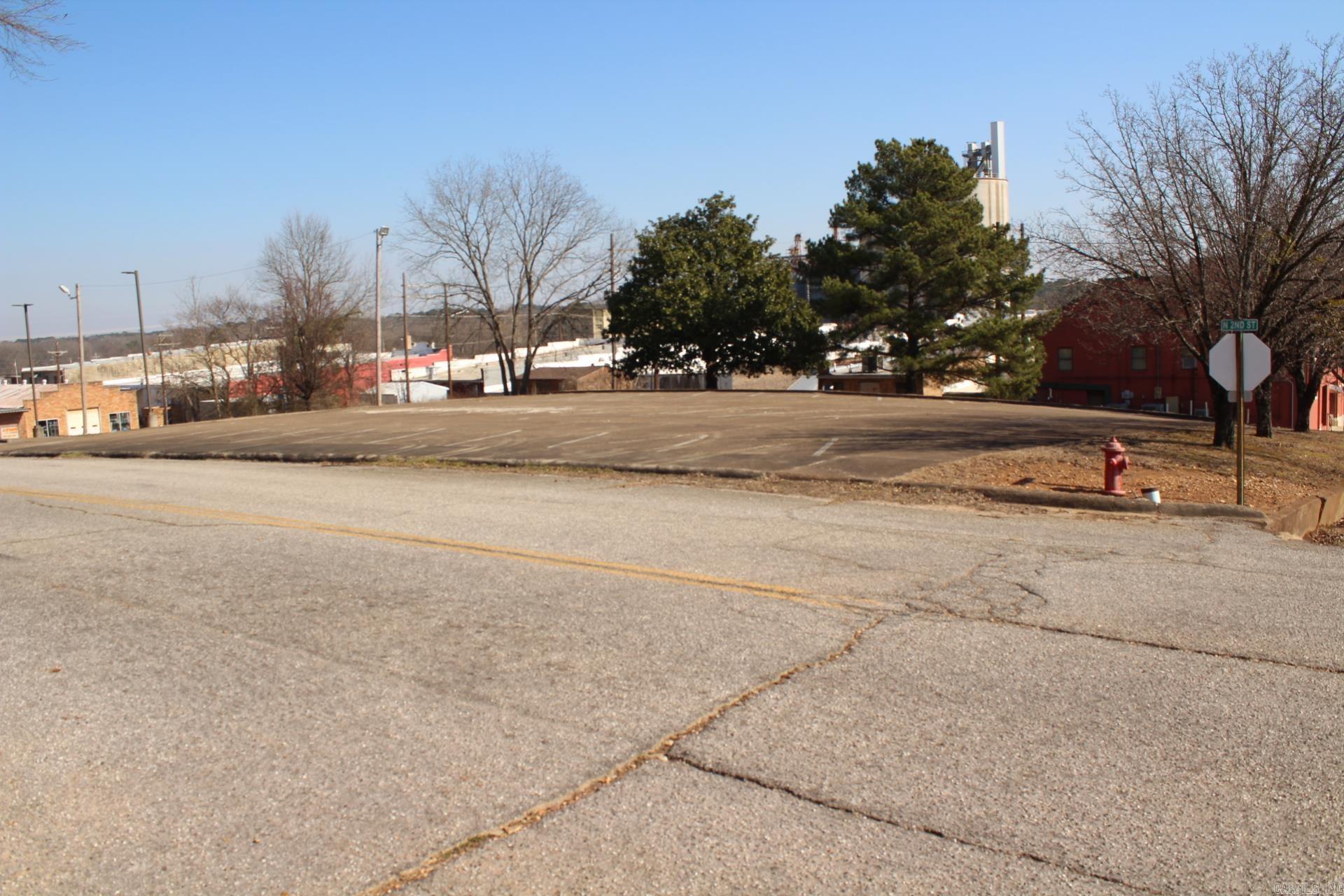 103 N Main  Nashville, AR