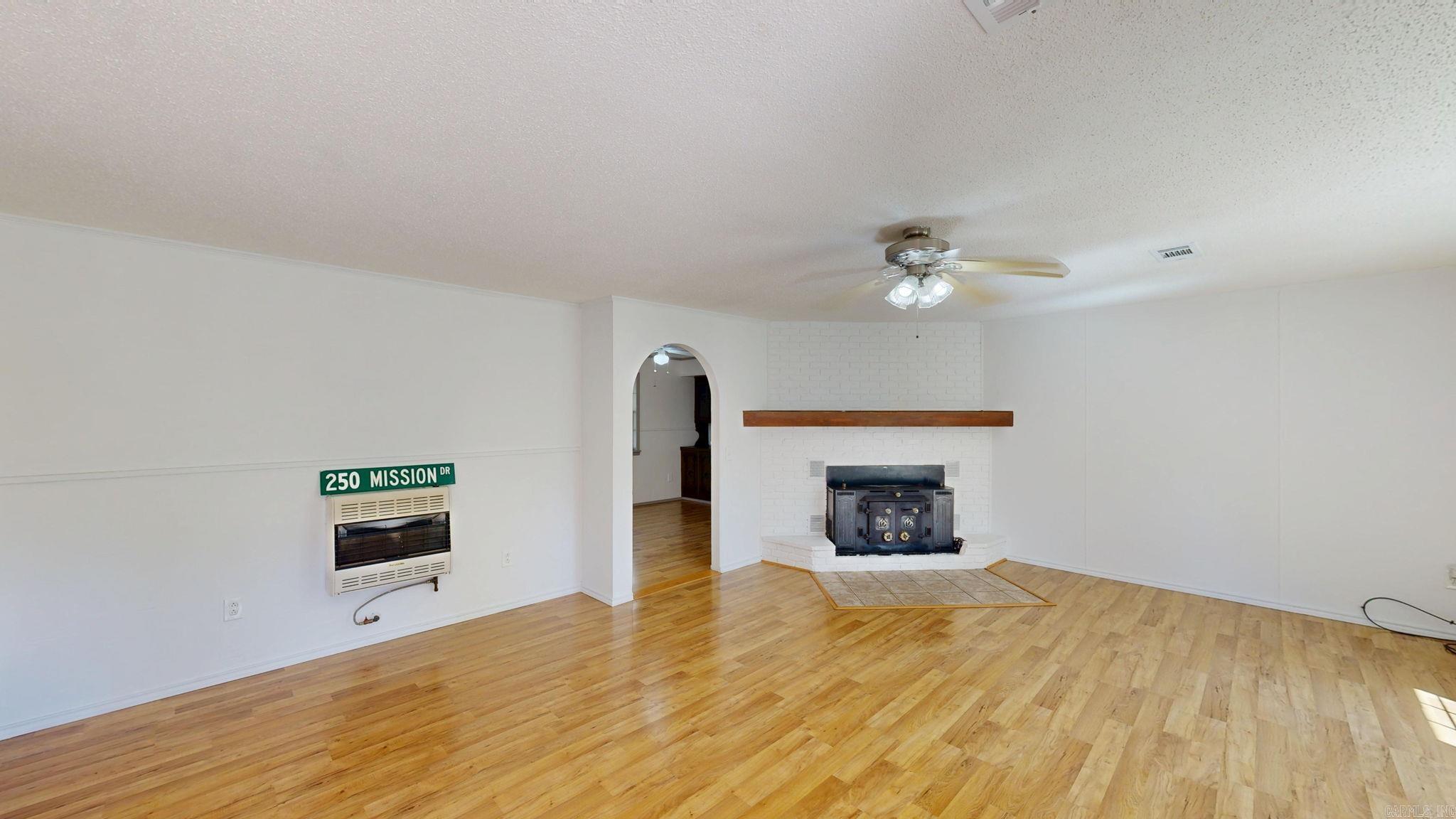 250 Mission  Malvern, AR