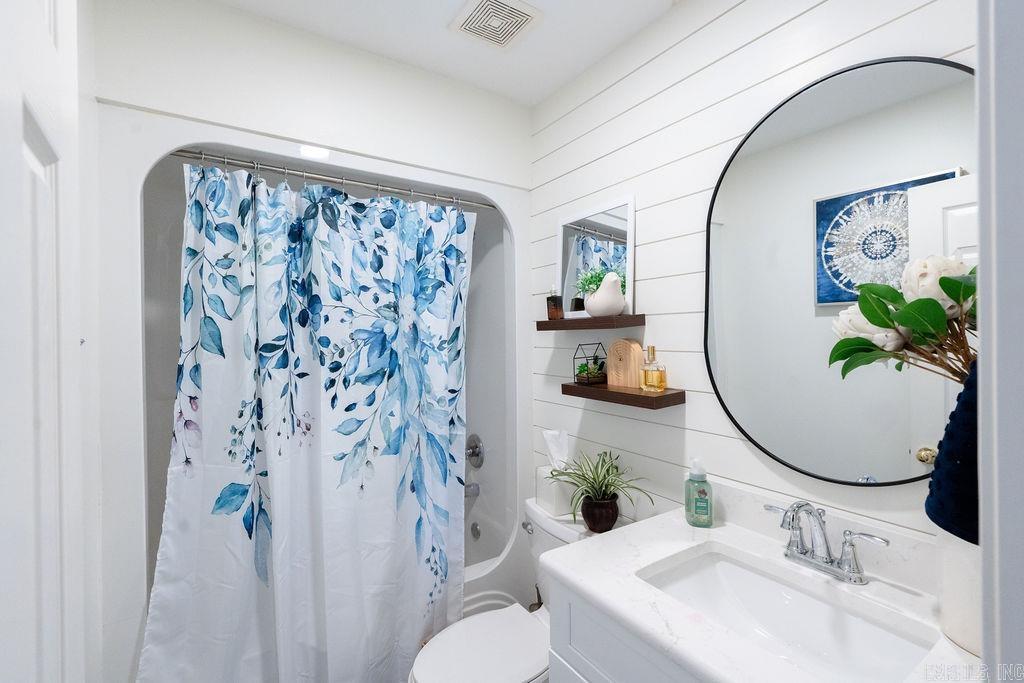 608 River Oaks  Searcy, AR